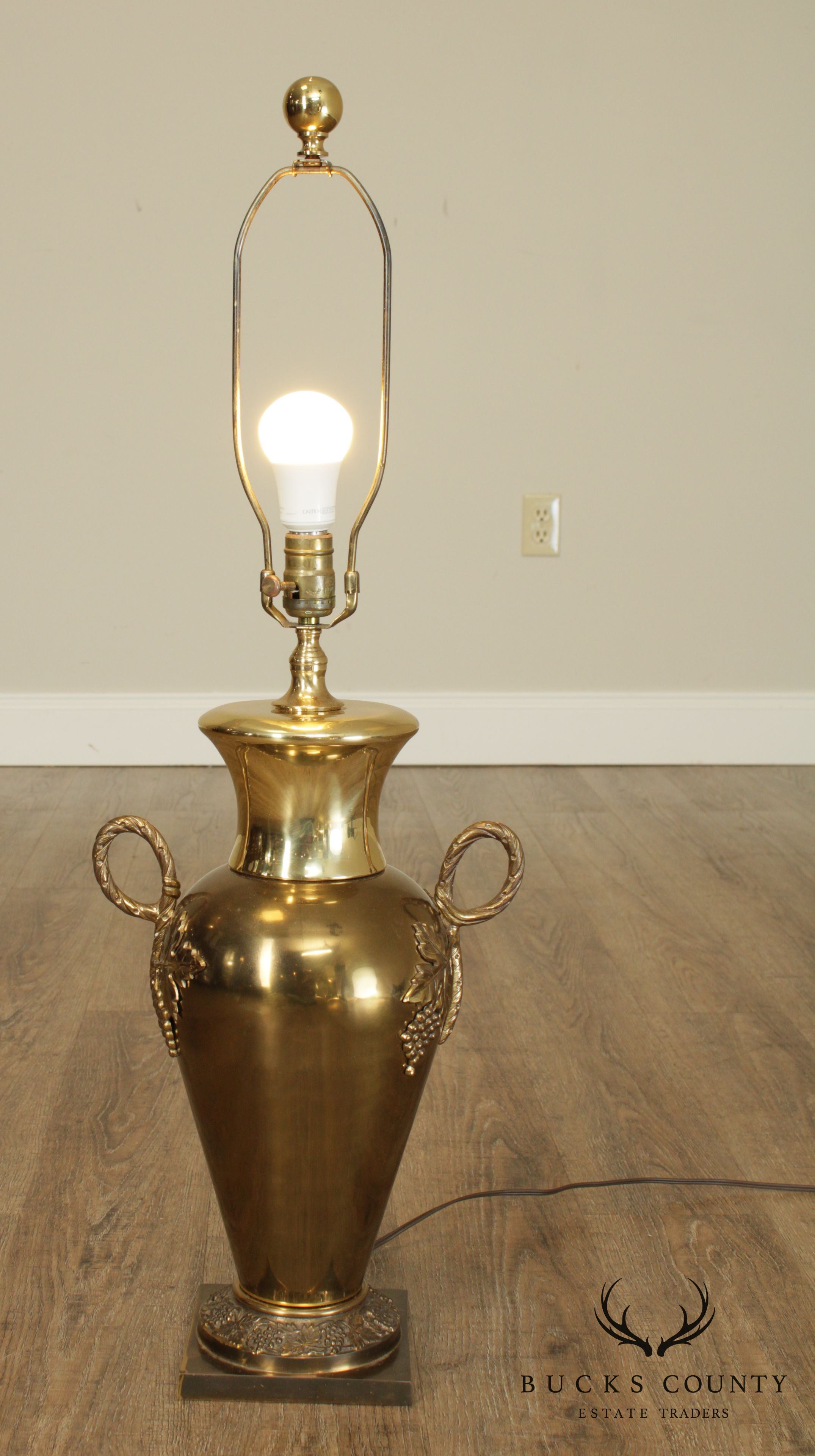 Quality Vintage Brass Grapevine Vase Lamp