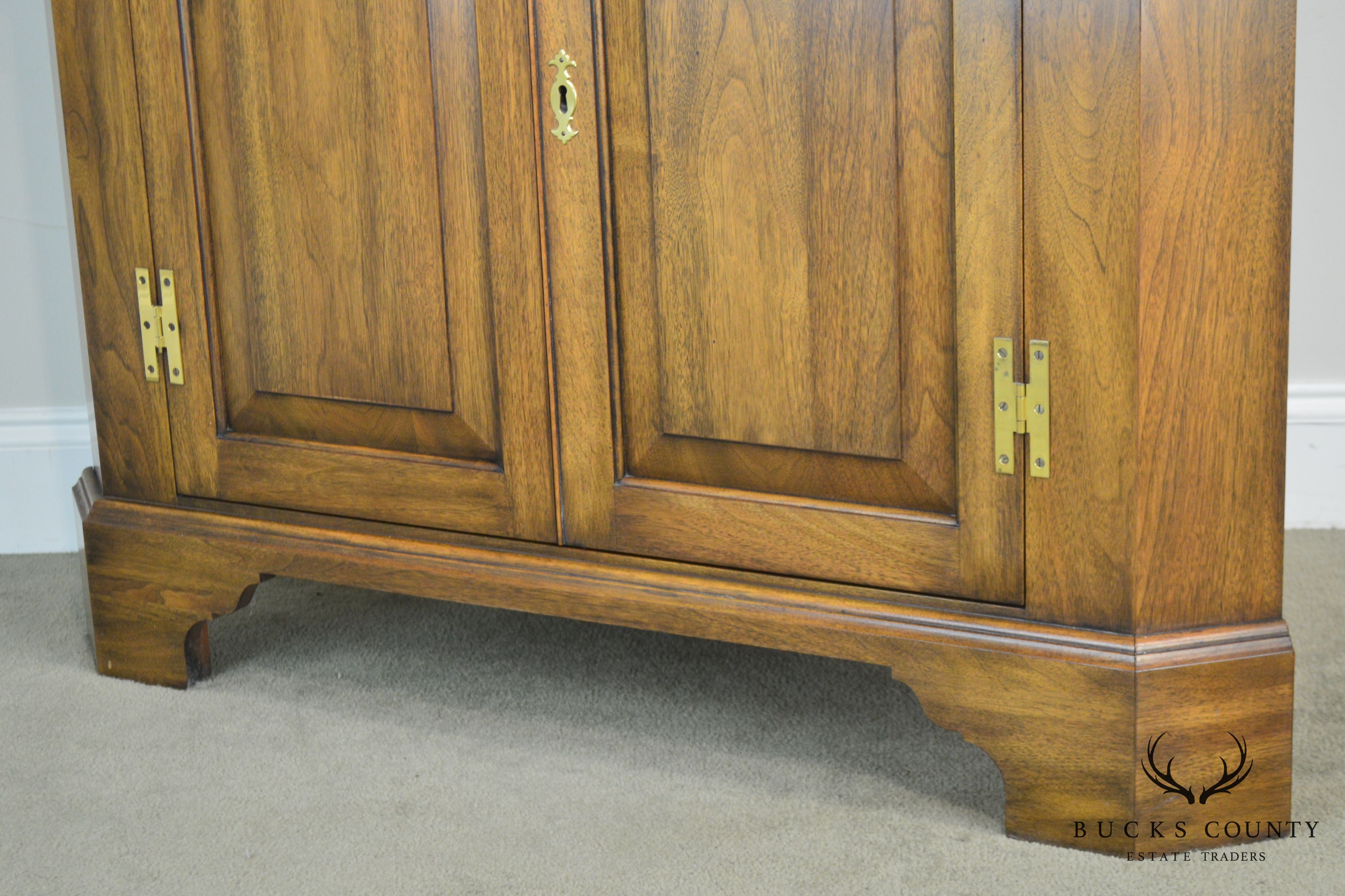 Henkel Harris Solid Walnut Large 12 Pane Corner Cabinet Circa 1994