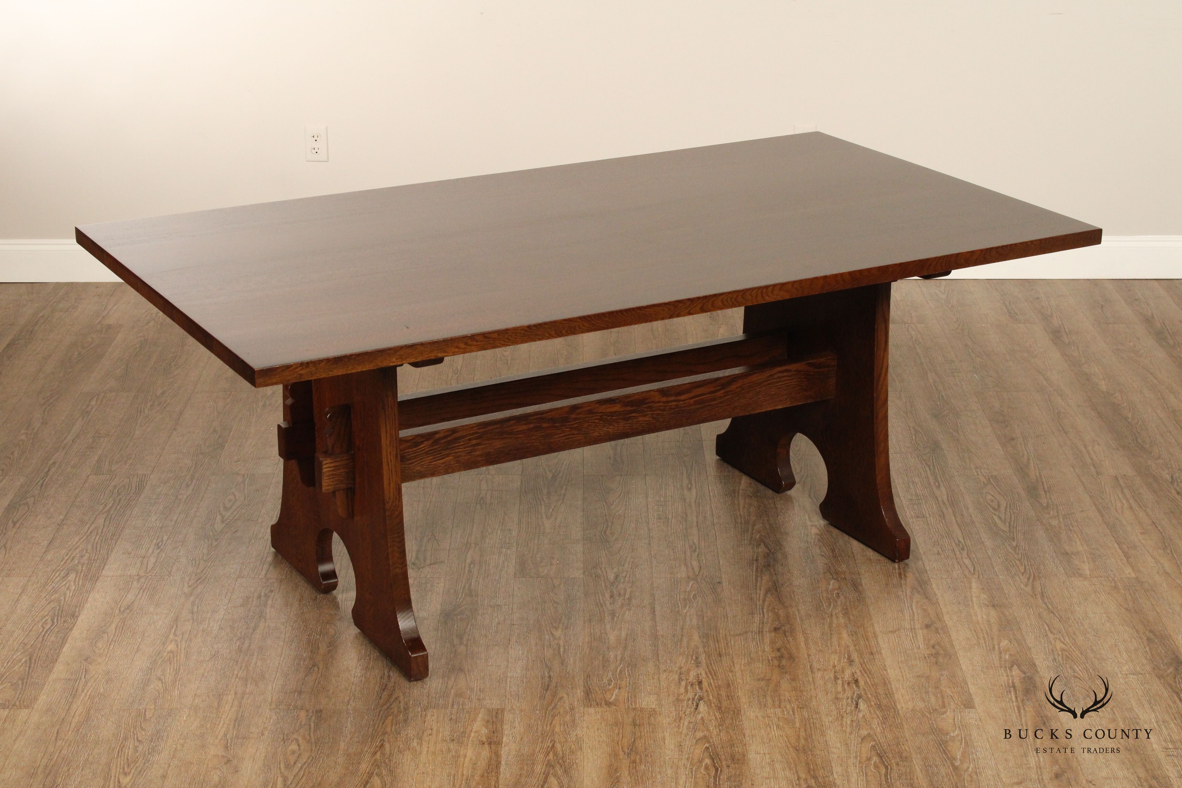 Stickley Mission Collection Oak Expandable Keyhole Trestle Table