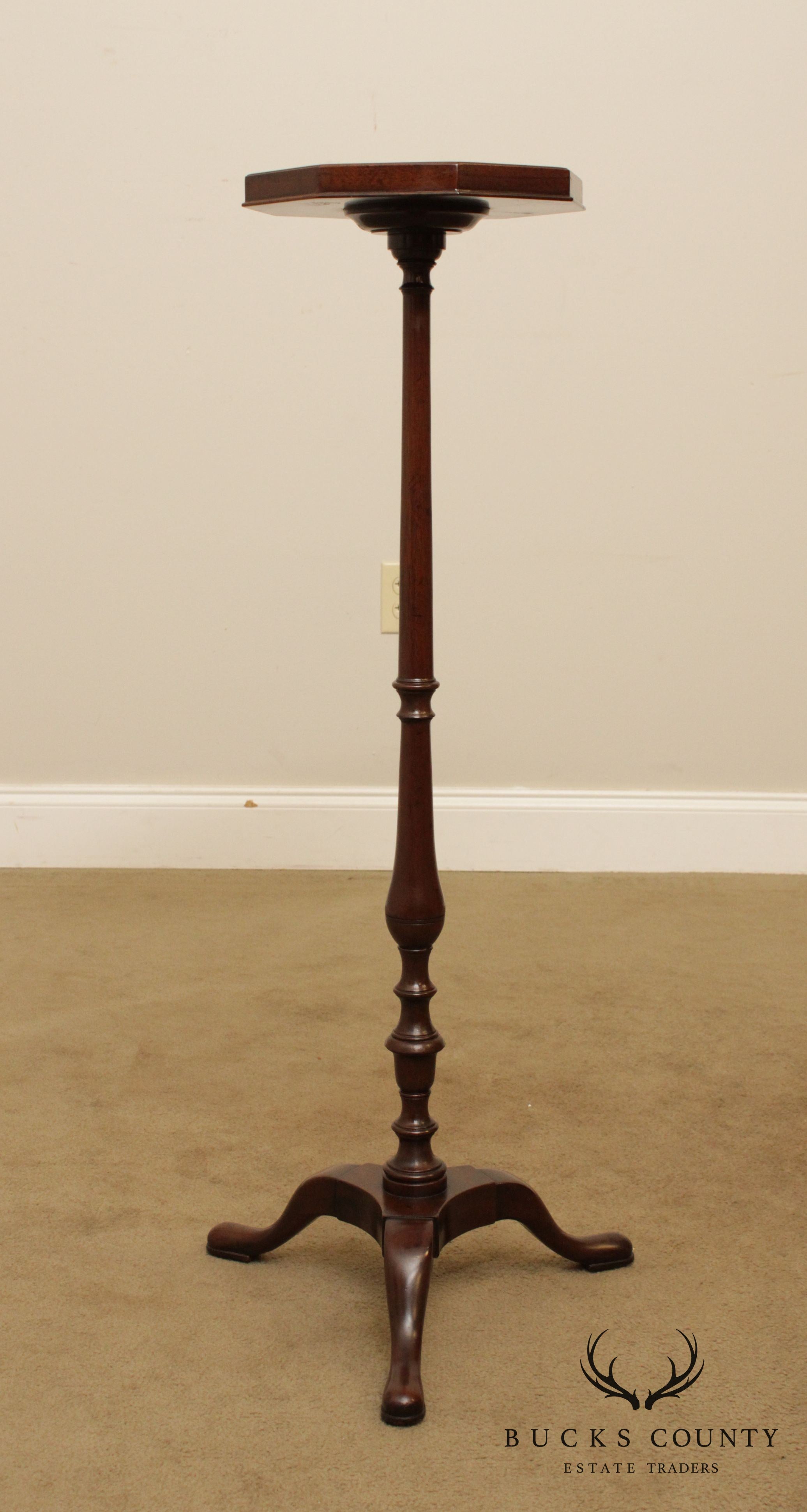 Kittinger Colonial Williamsburg Mahogany Queen Anne Pedestal Candlestand (CW 49)