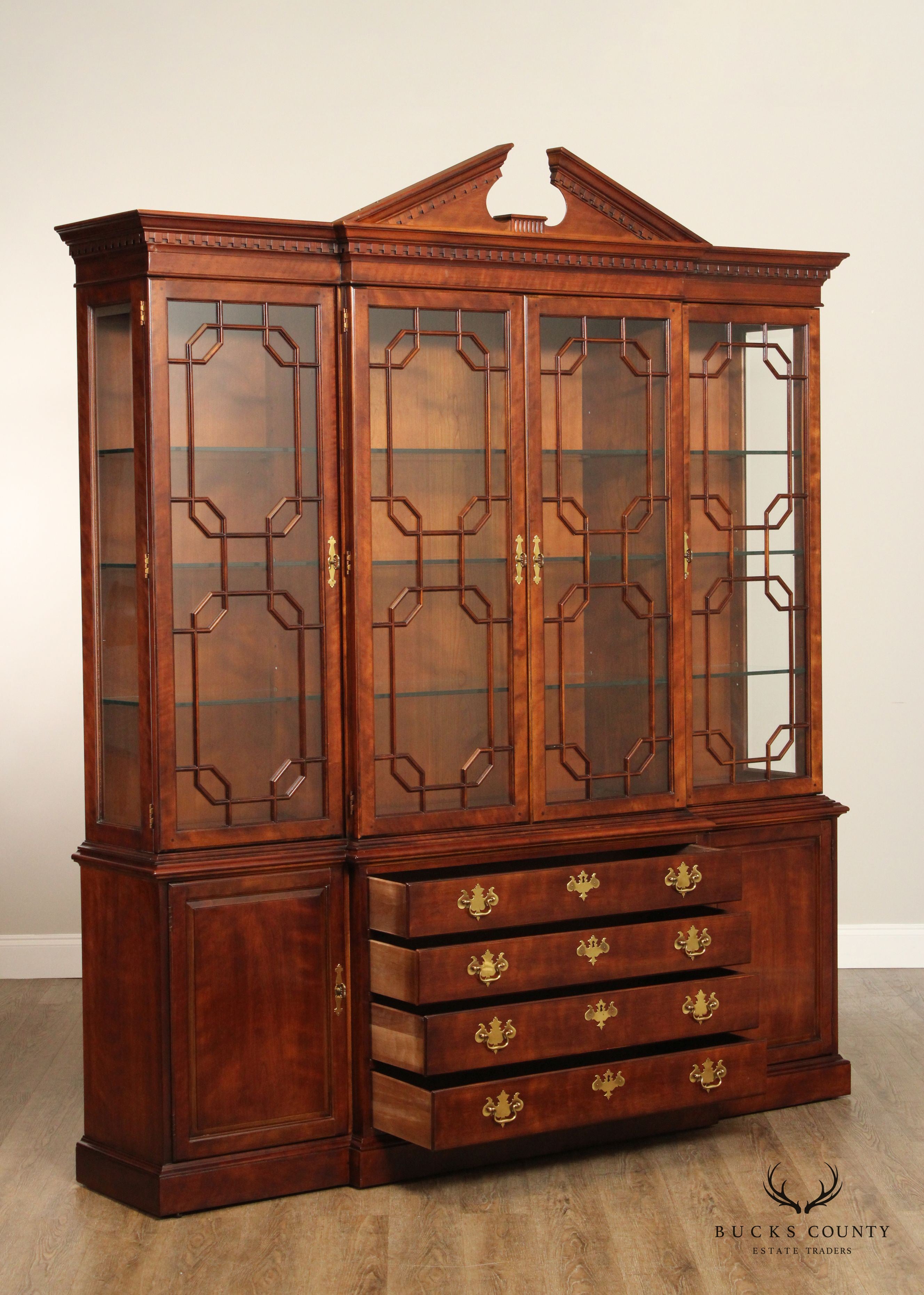 Henredon Chippendale Style Cherry Breakfront China Cabinet