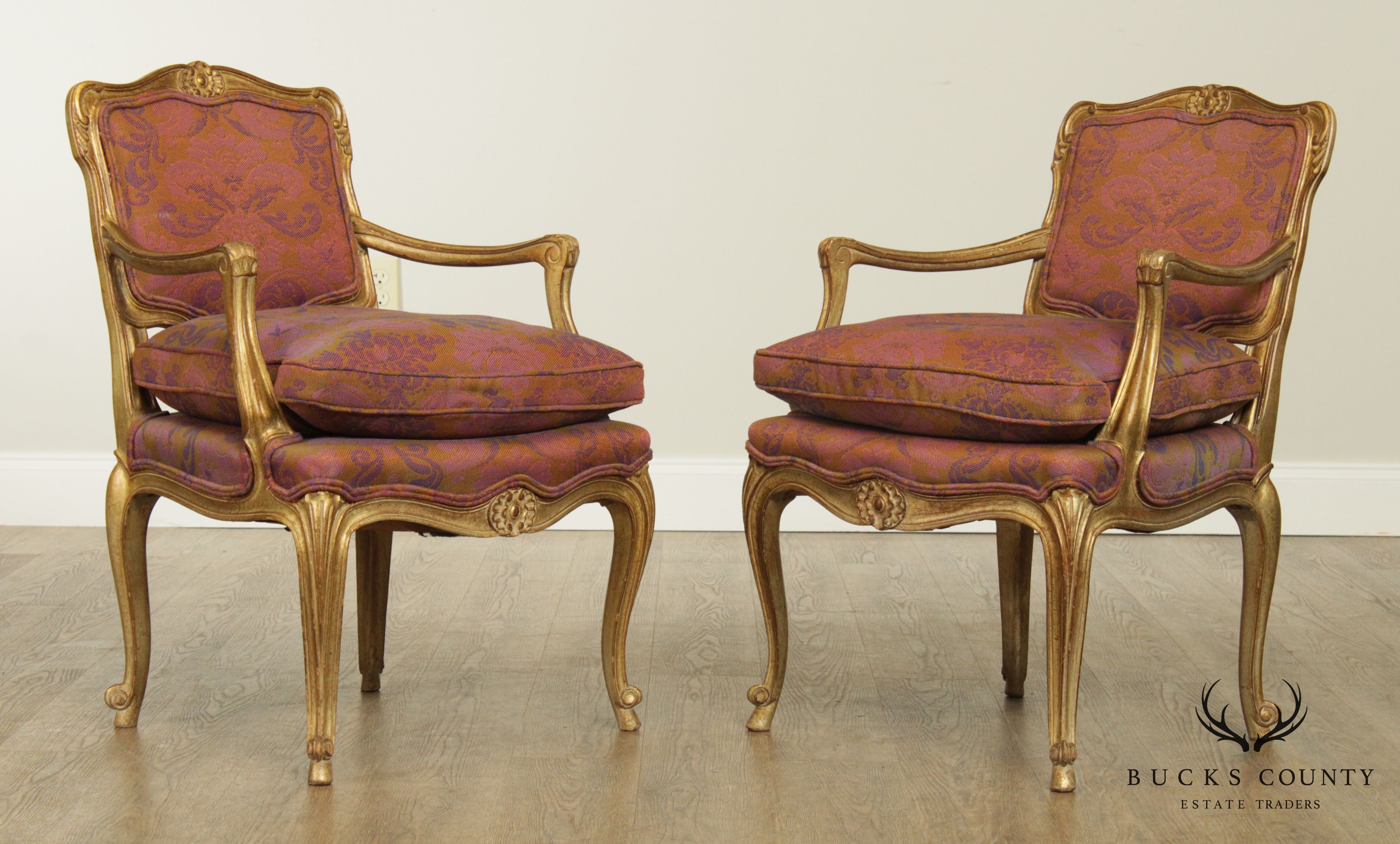 Hollywood Regency French Louis XV Style Vintage Gilt Wood Frame Pair Fauteuil Armchairs