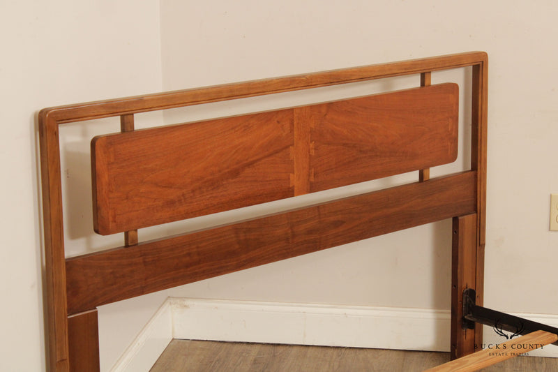 Lane Mid Century Modern Walnut Acclaim Full Size Bed