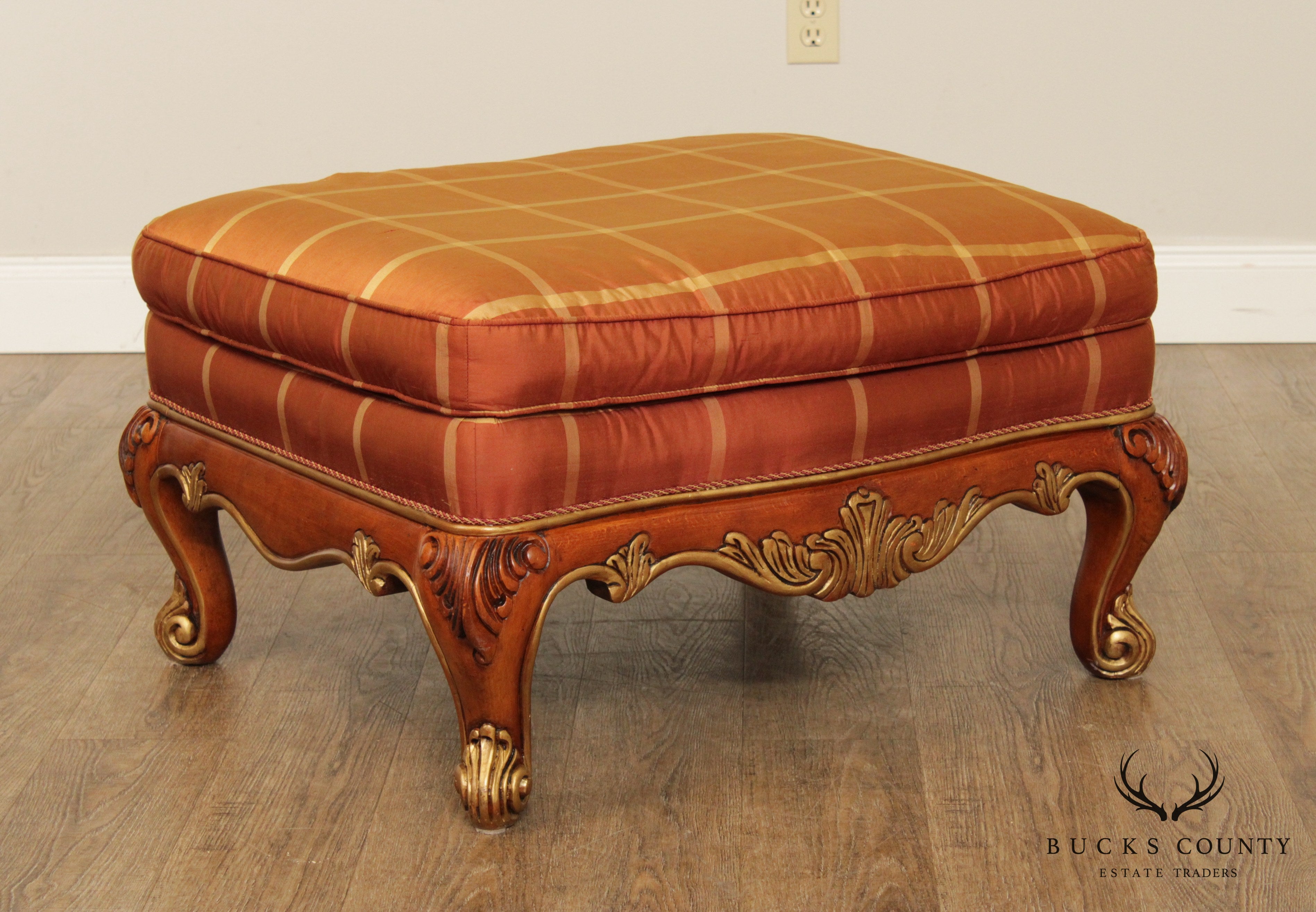 Henredon French Louis XV Style Carved Pair Partial Gilt Ottomans