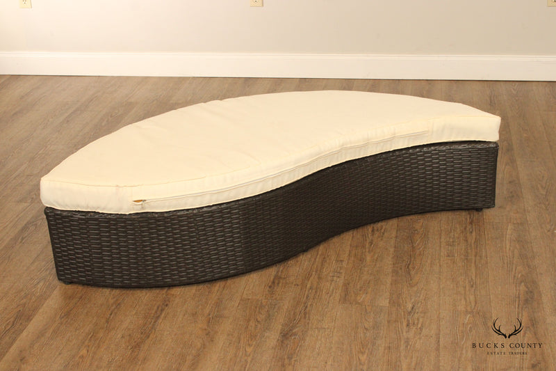 Contemporary Curved Outdoor Wicker Patio Daybed