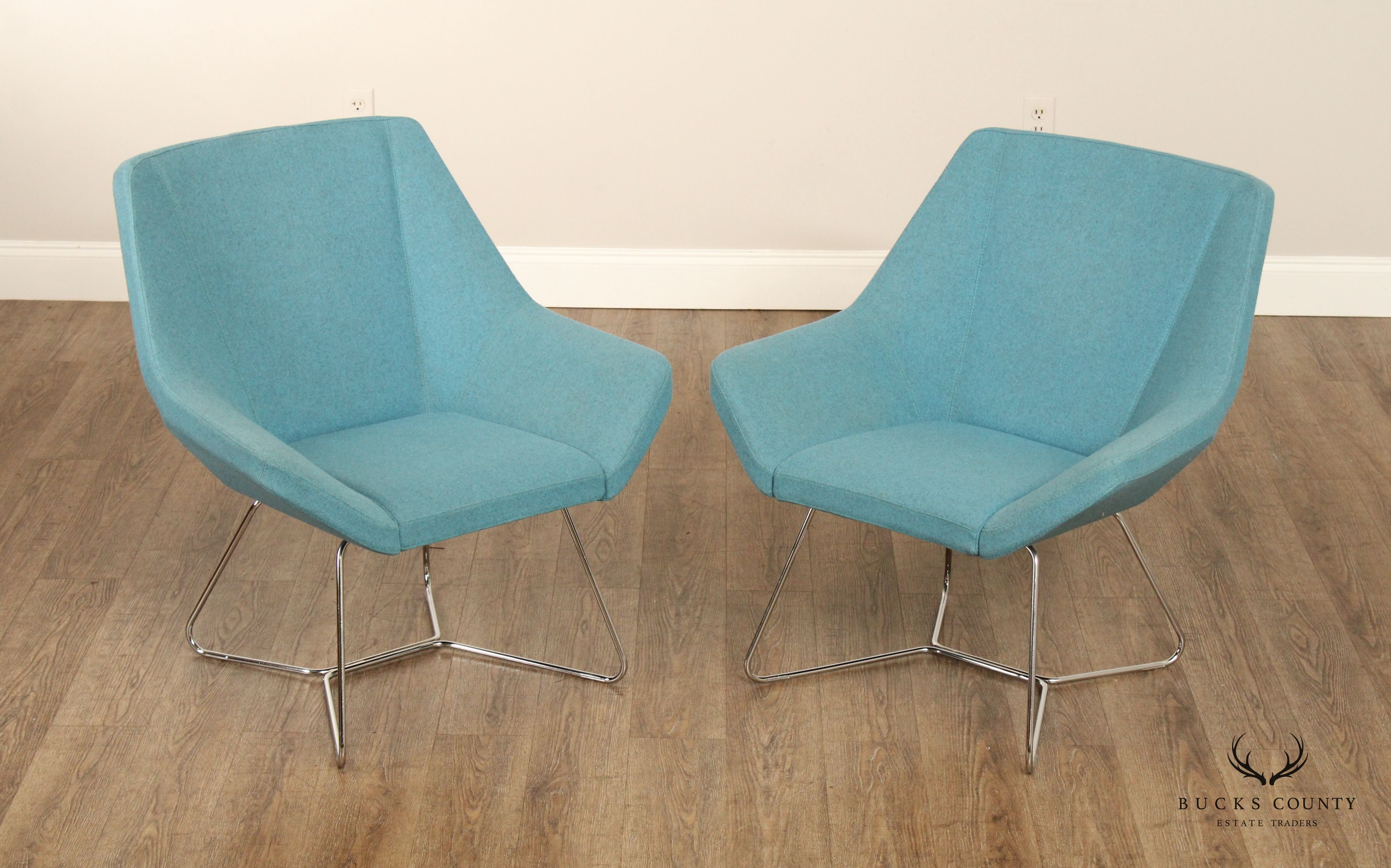 Keilhauer Mid Century Modern Style Pair of 'Cahoots' Lounge Chairs