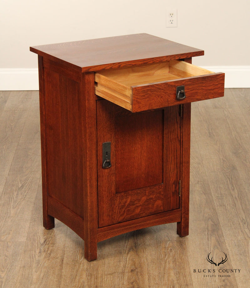 Stickley Mission Collection Pair Of Oak Nightstands