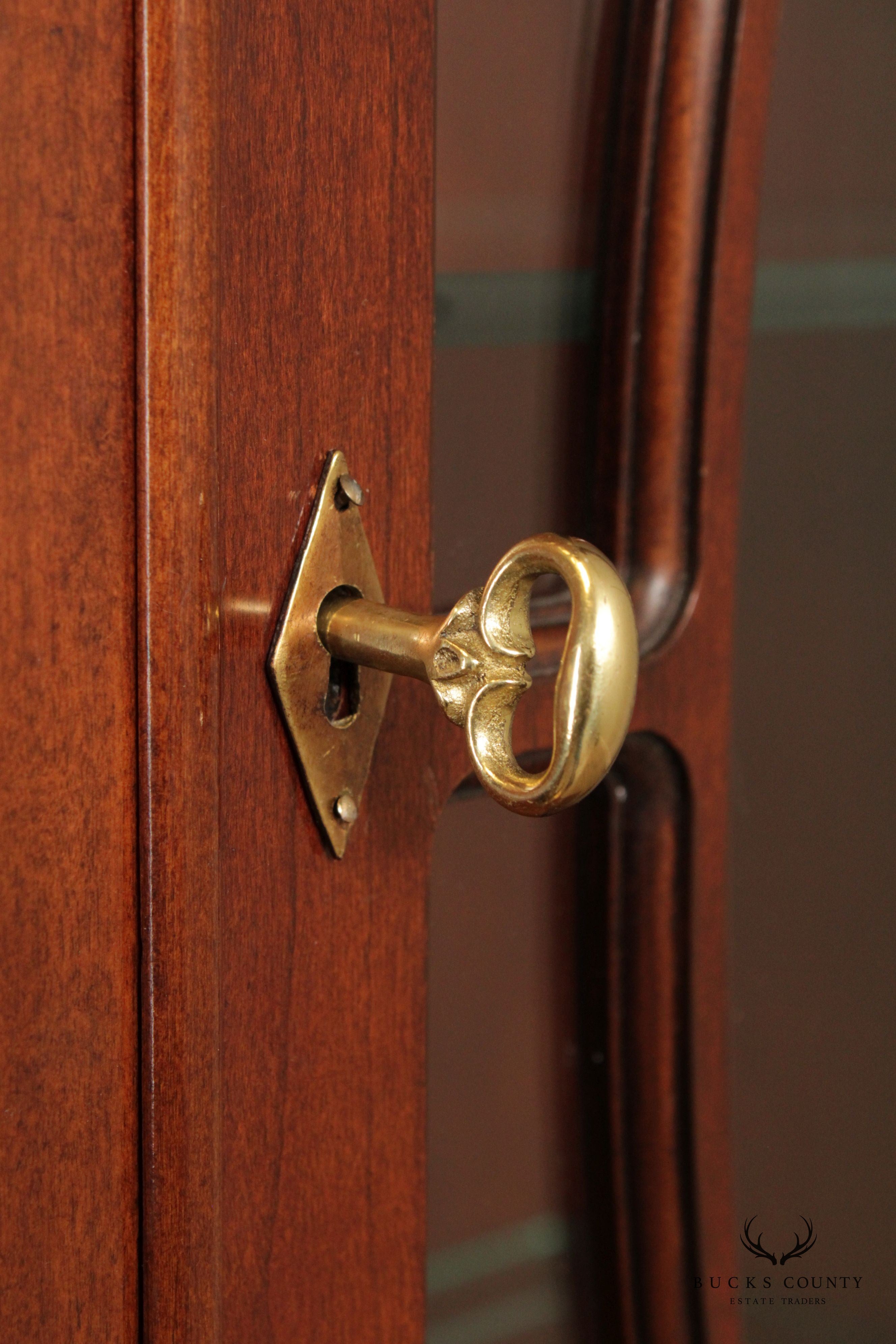 Karges Georgian Style Mahogany Illuminated China Cabinet