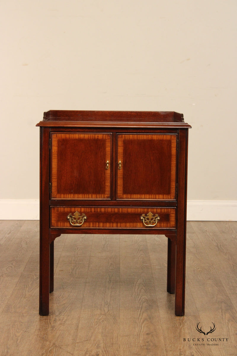 Drexel Chippendale Style Pair of Mahogany Cabinet Nightstands