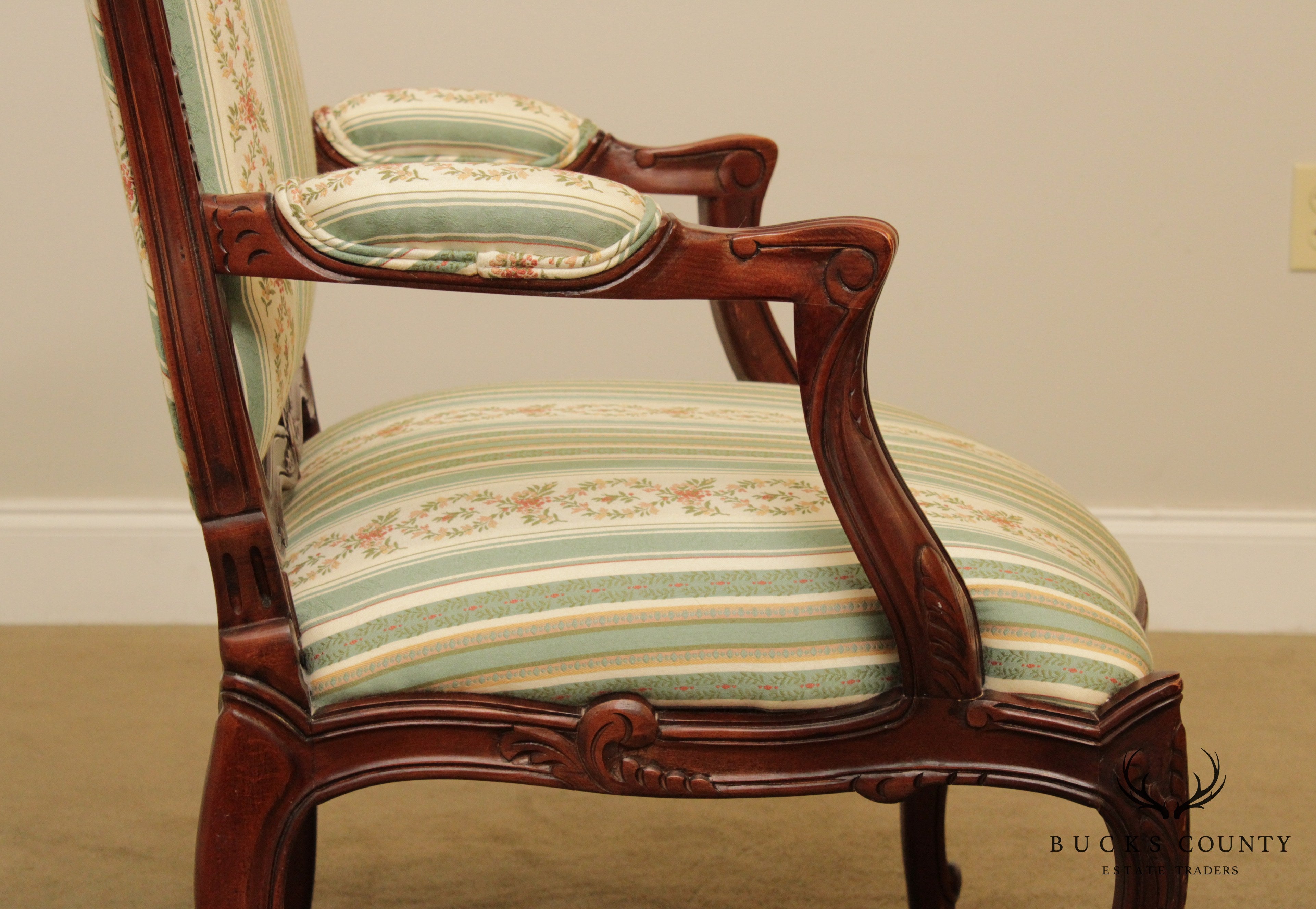 French Louis XV Style High Quality Carved Armchair Fauteuil