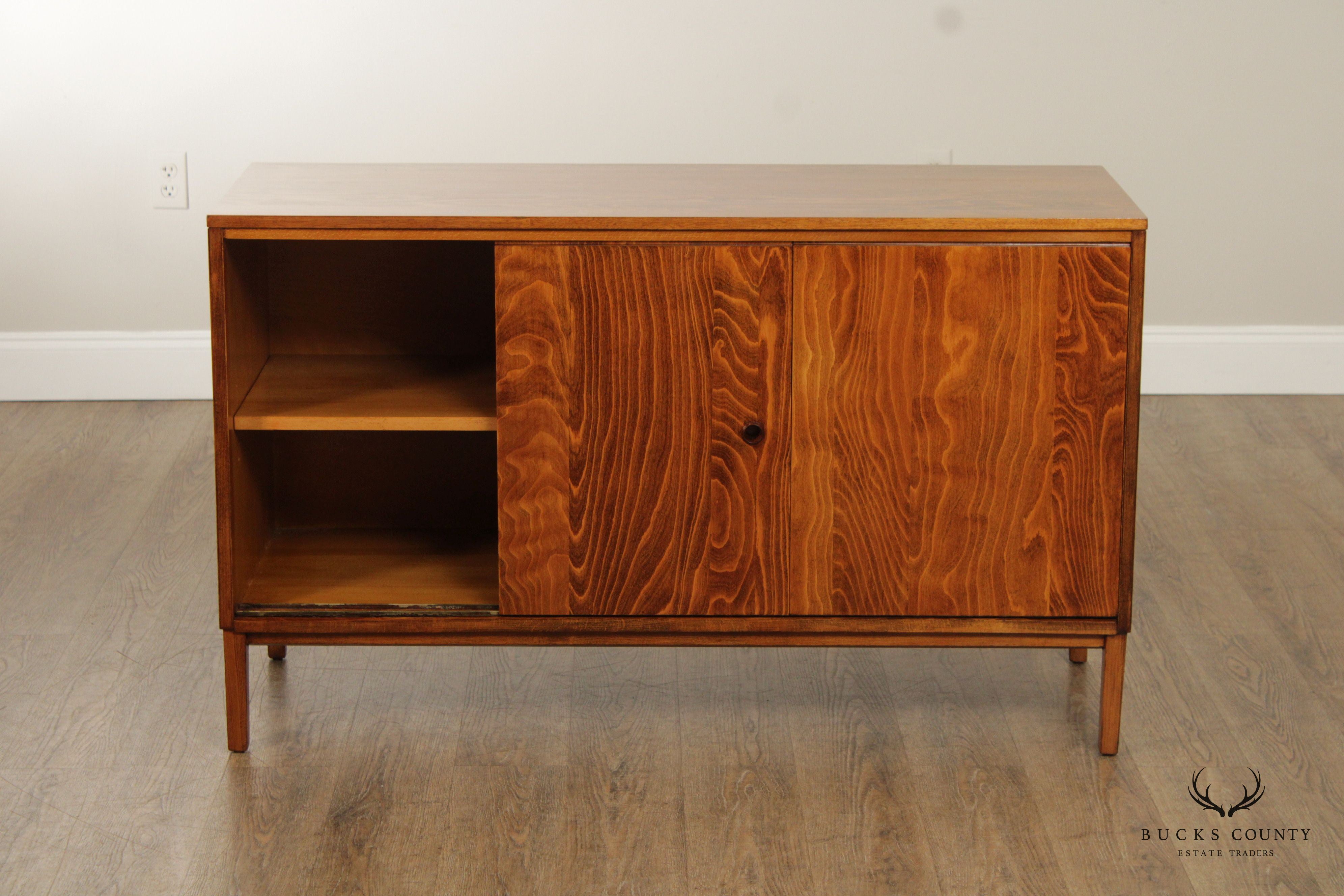 Paul McCobb Mid Century Modern Sliding Door Sideboard Credenza