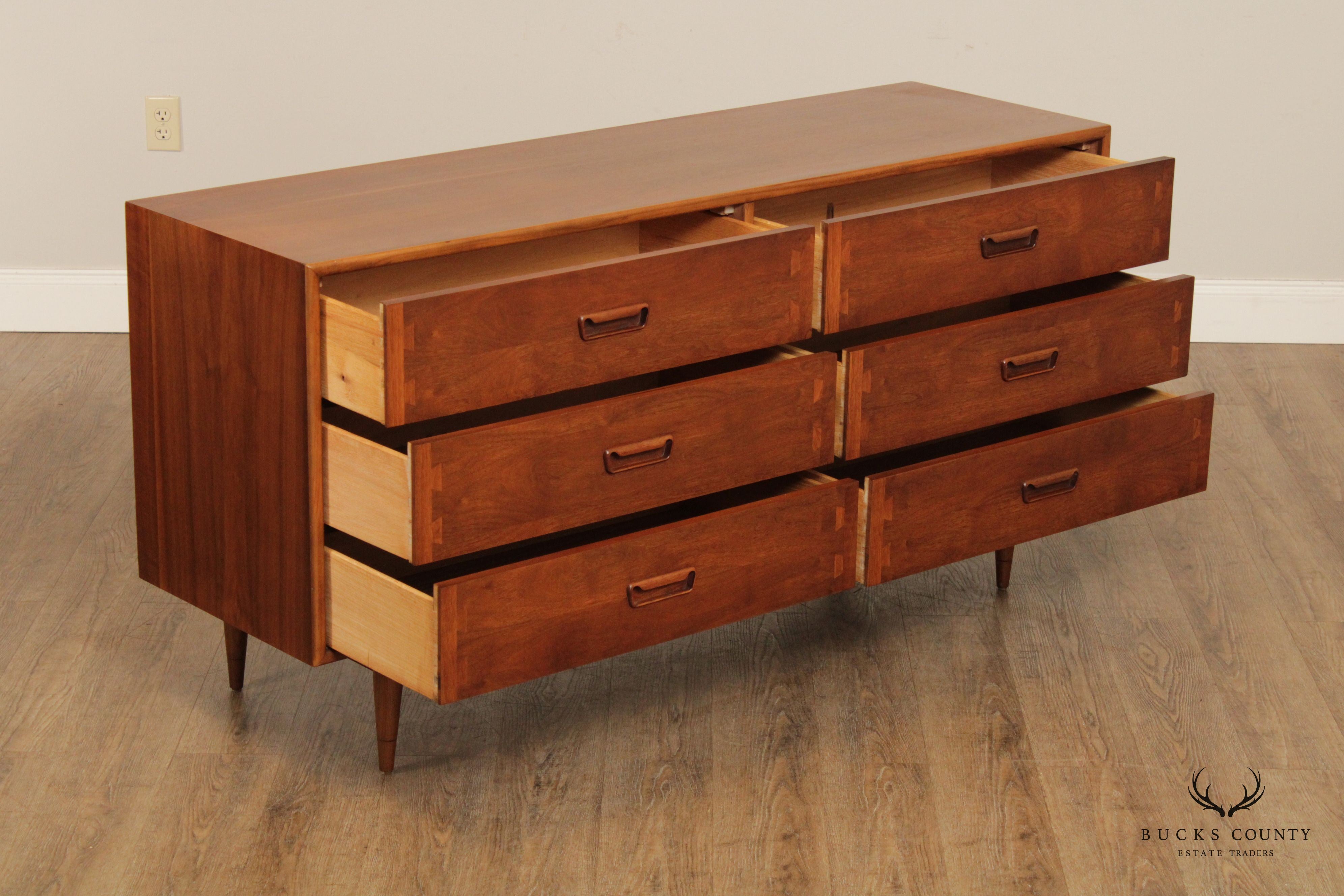 Lane Mid Century Modern Walnut Acclaim Long Dresser