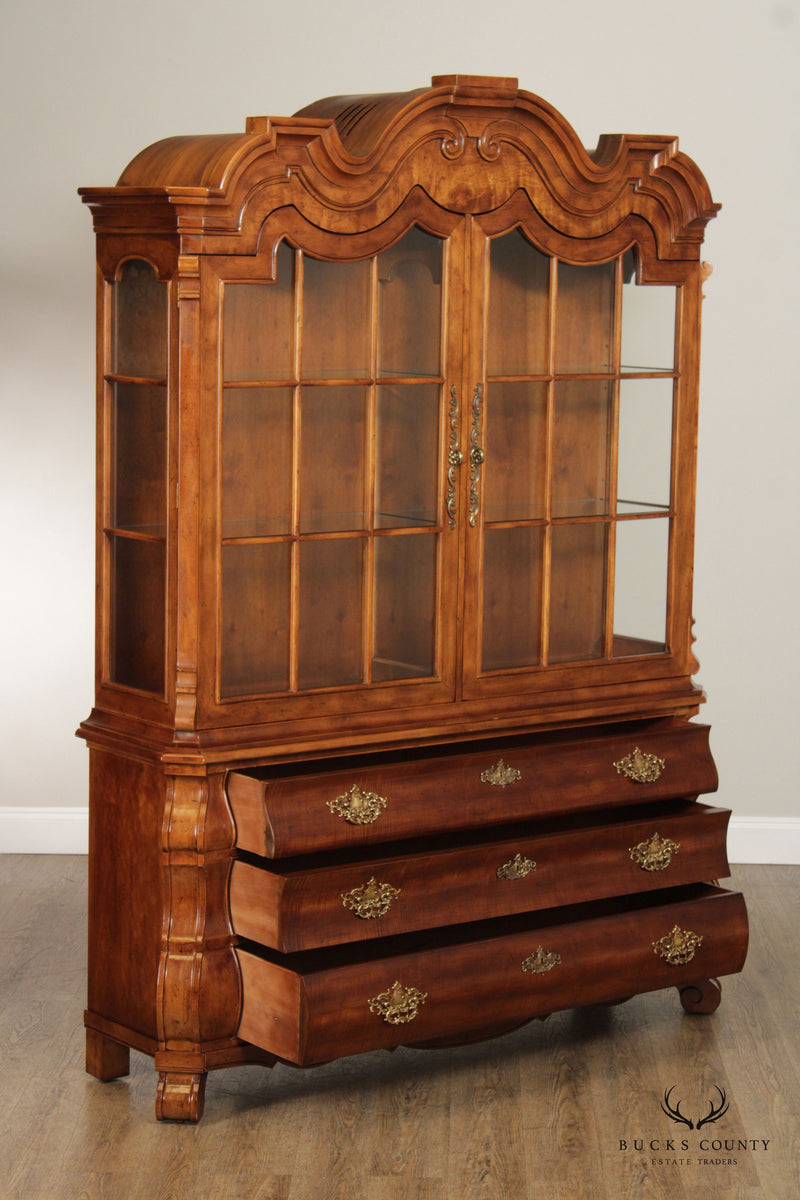 Henredon Viennese Collection Baroque Style Bombe China Cabinet
