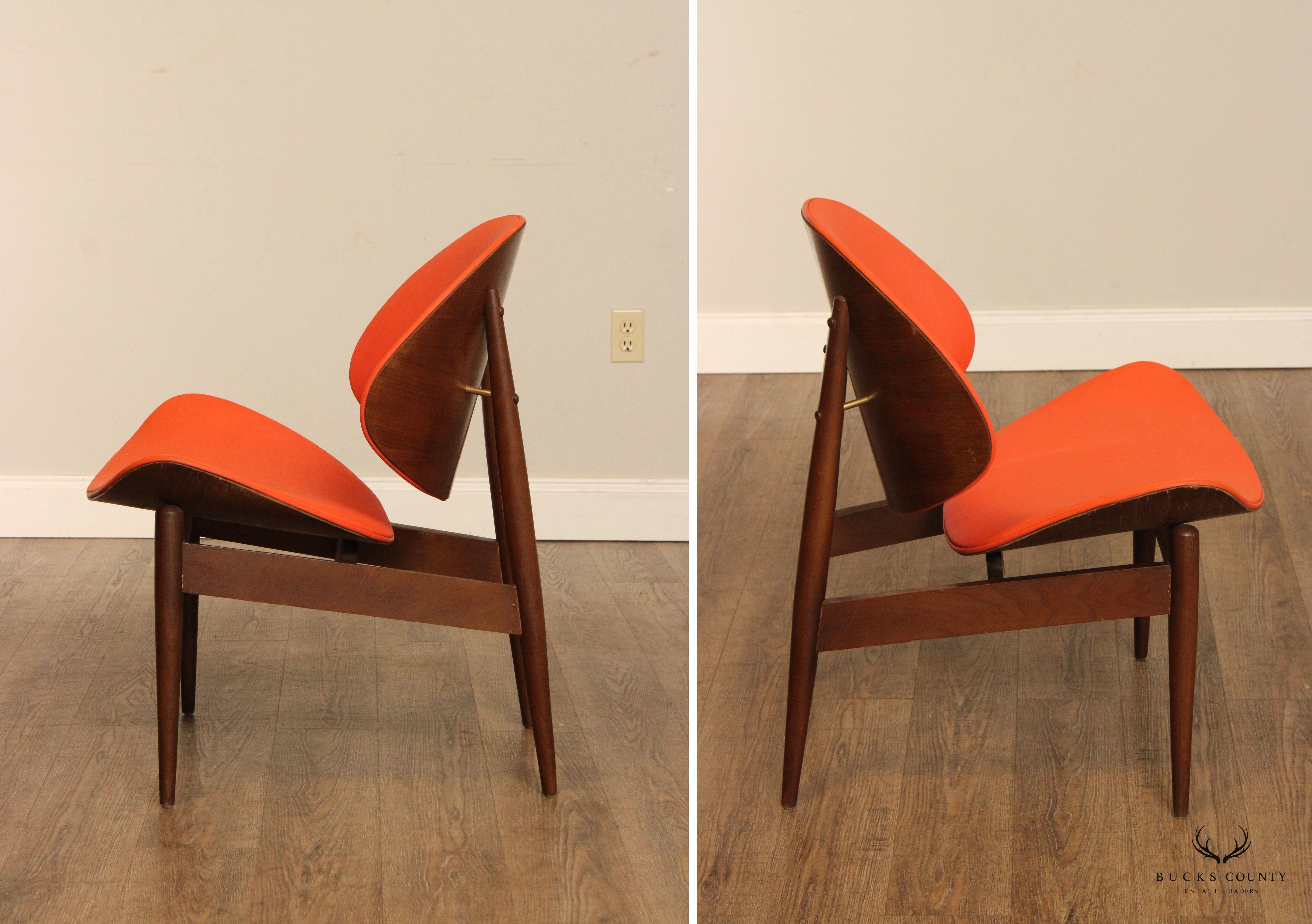 Kodawood Mid Century Modern Pair of Clam Shell Side Chairs