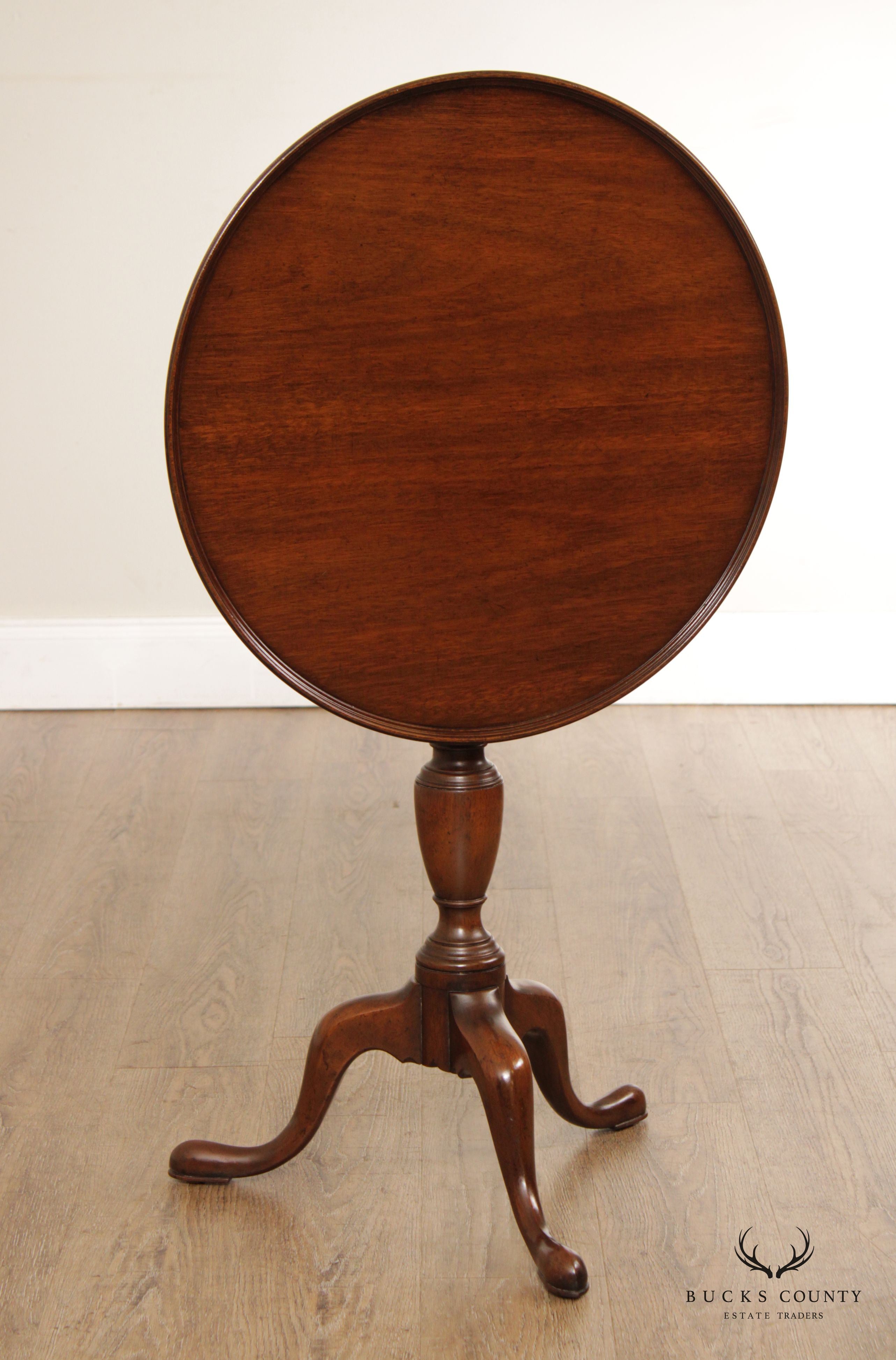 Kittinger Colonial Williamsburg Adaptation Mahogany Tilt-Top Tea Table