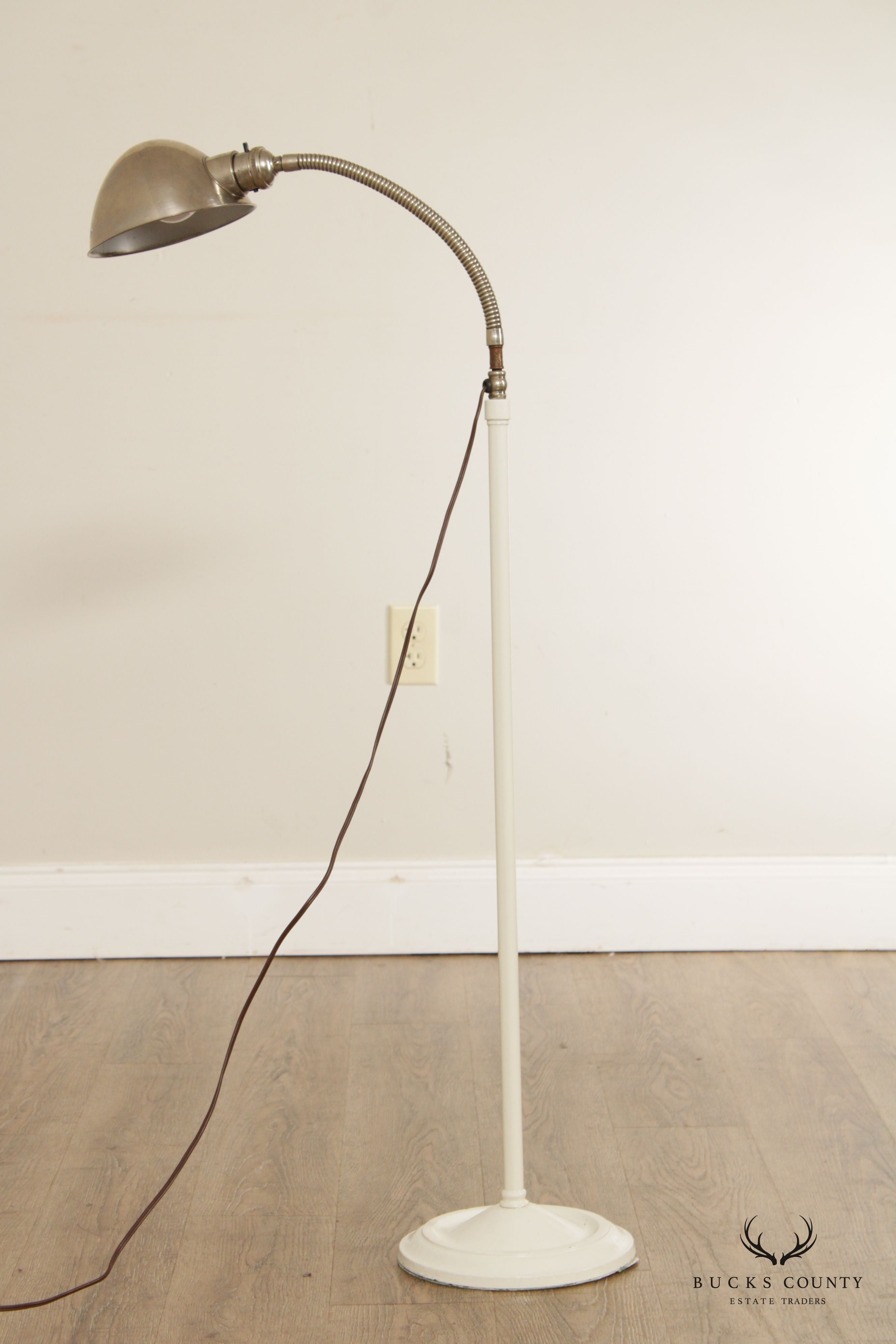 Vintage Modern Style Gooseneck Adjustable Floor Lamp