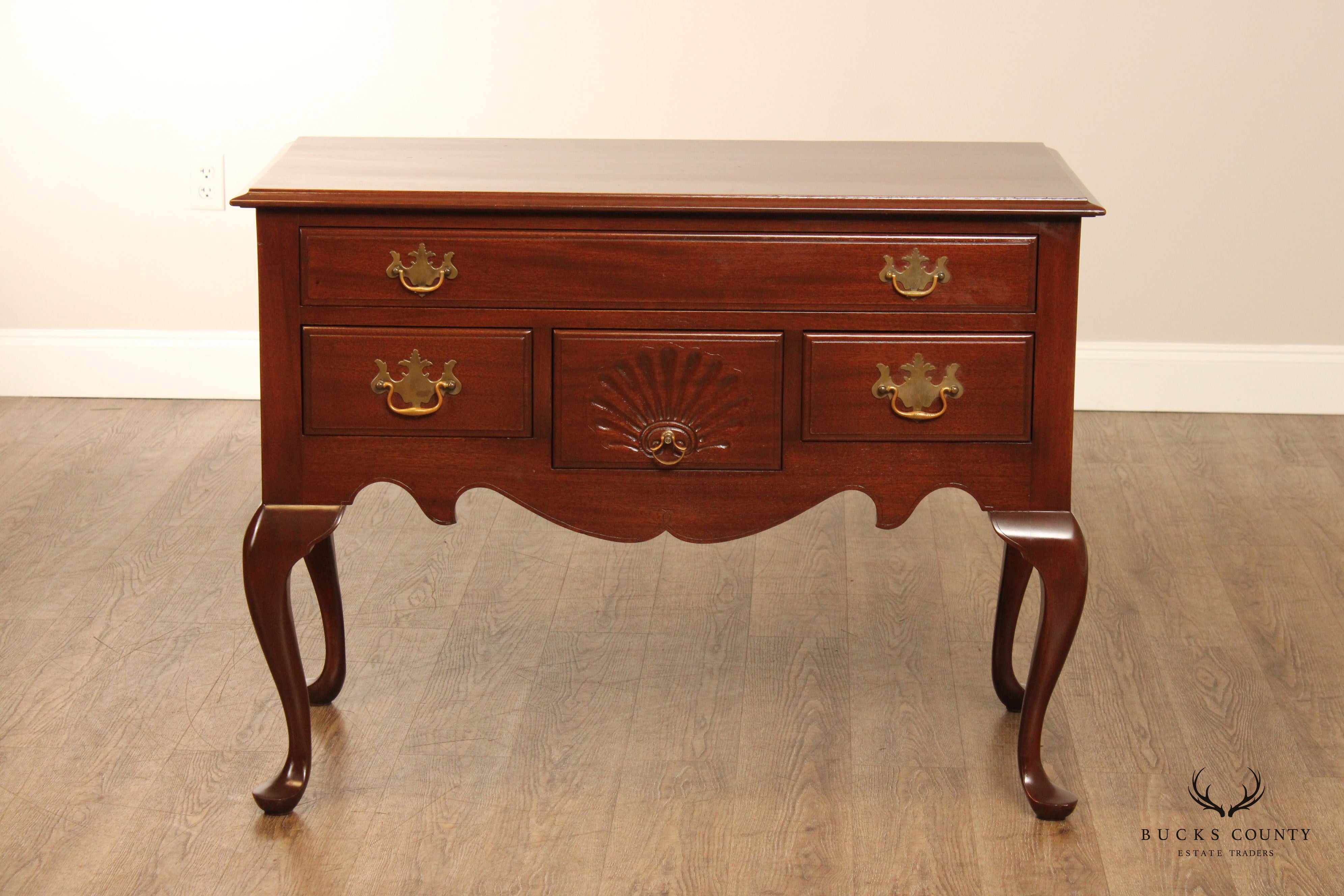 Alvin Rothenberger Bench Made Queen Anne Style Mahogany Lowboy