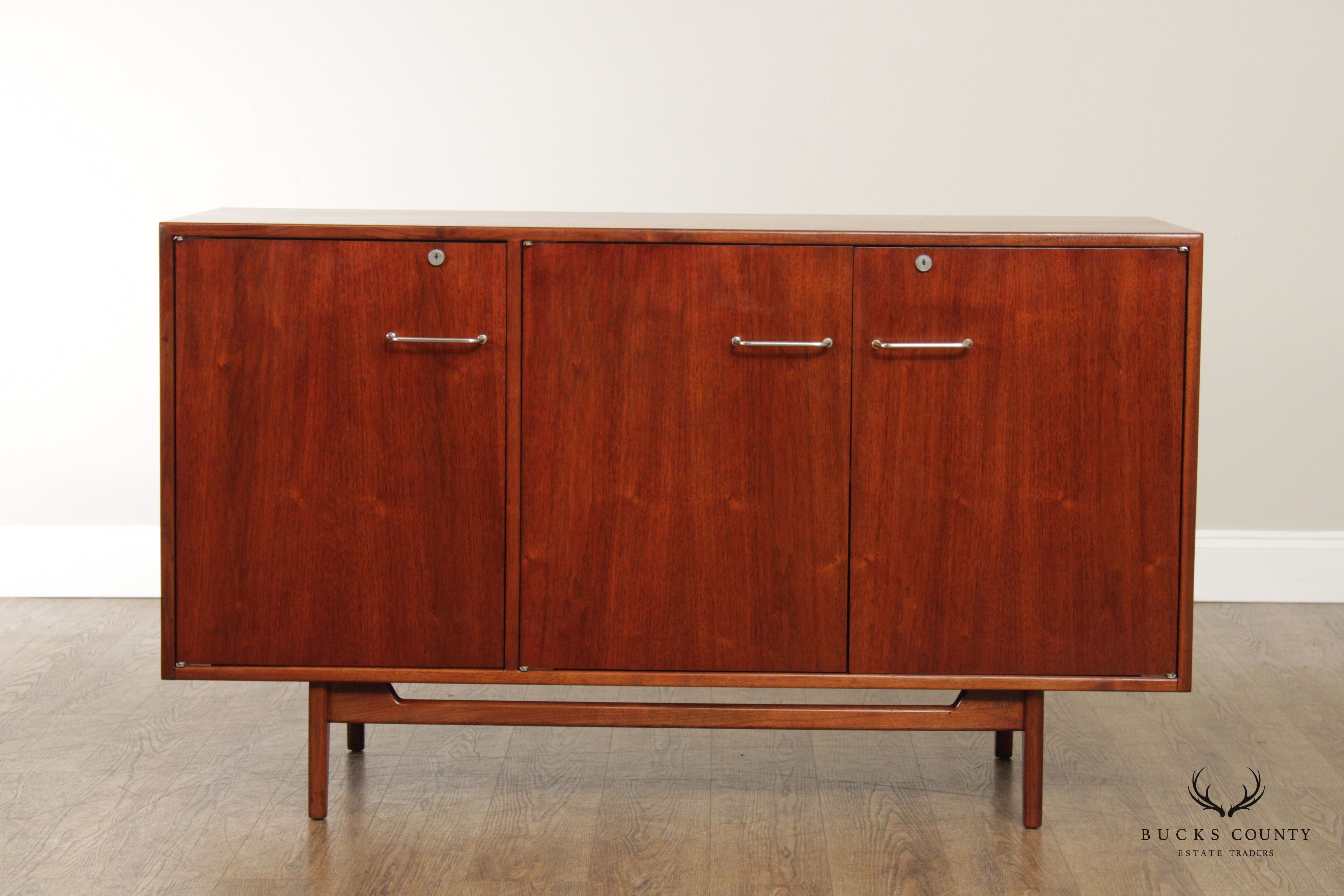 Jens Risom Mid century Modern Walnut Credenza Sideboard