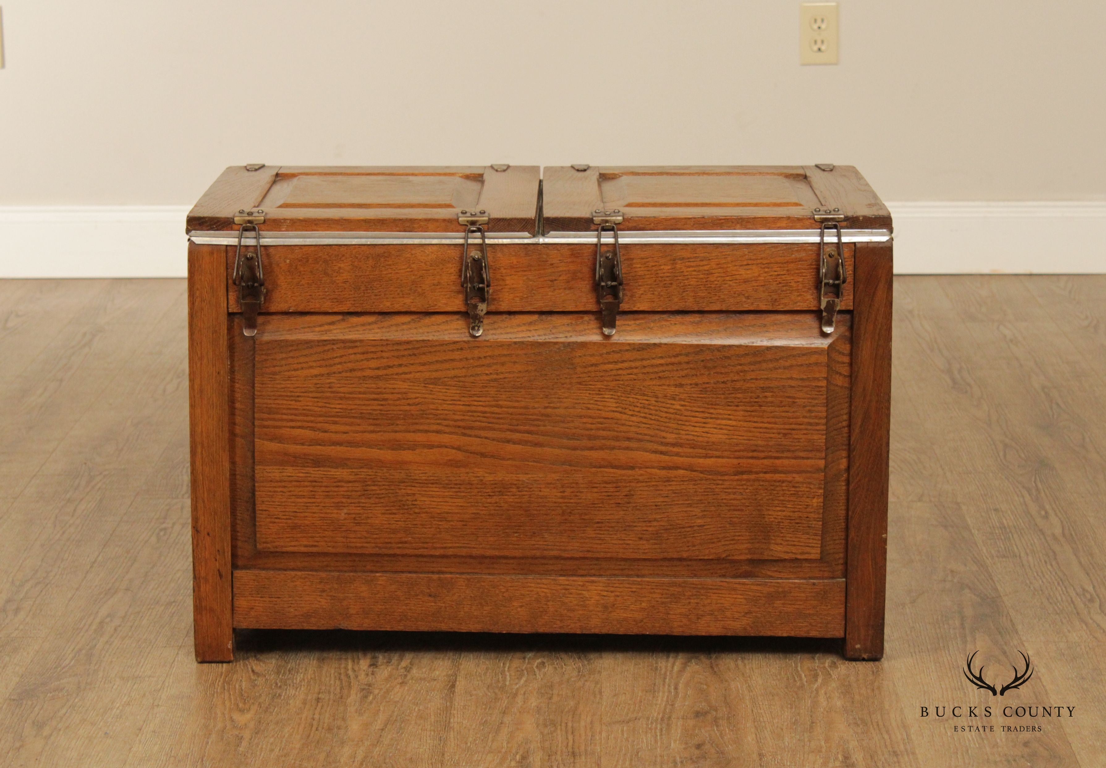 Vintage Oak Insulated Aluminum Food Carrier and Warmer