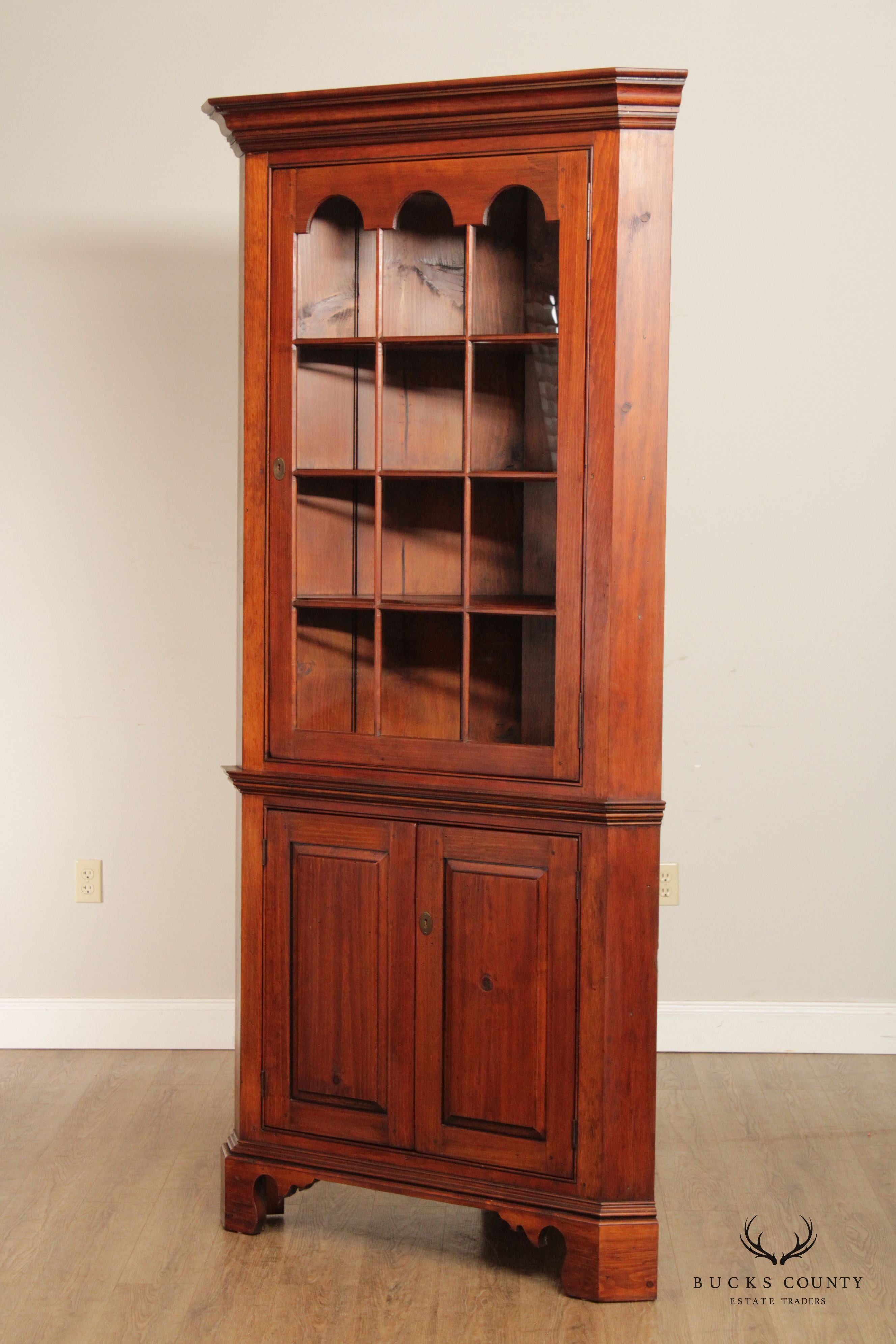 Early American Style Custom Quality Pine Farmhouse Corner Cabinet