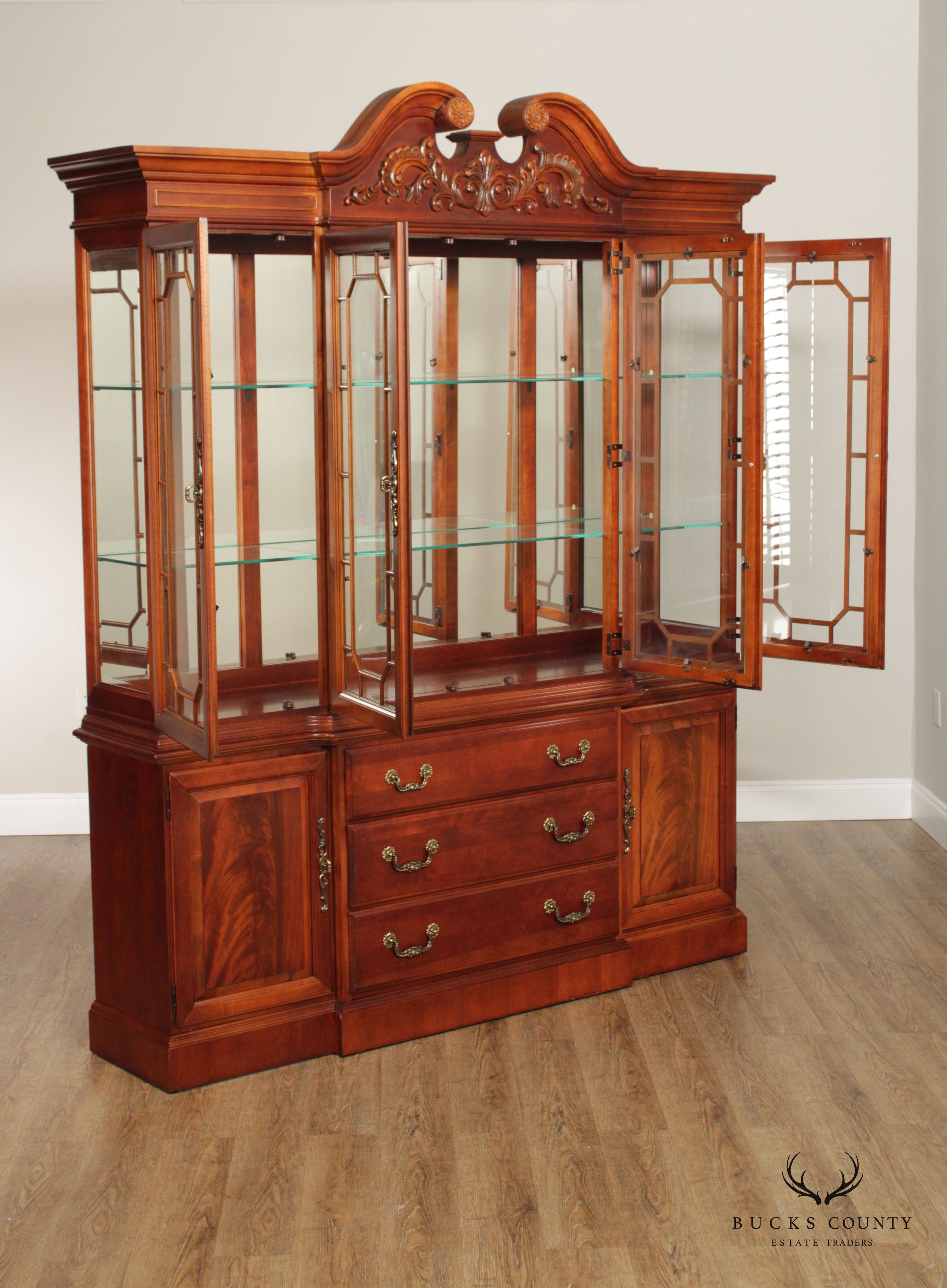 Stanley Chippendale Style Mahogany Breakfront China Cabinet