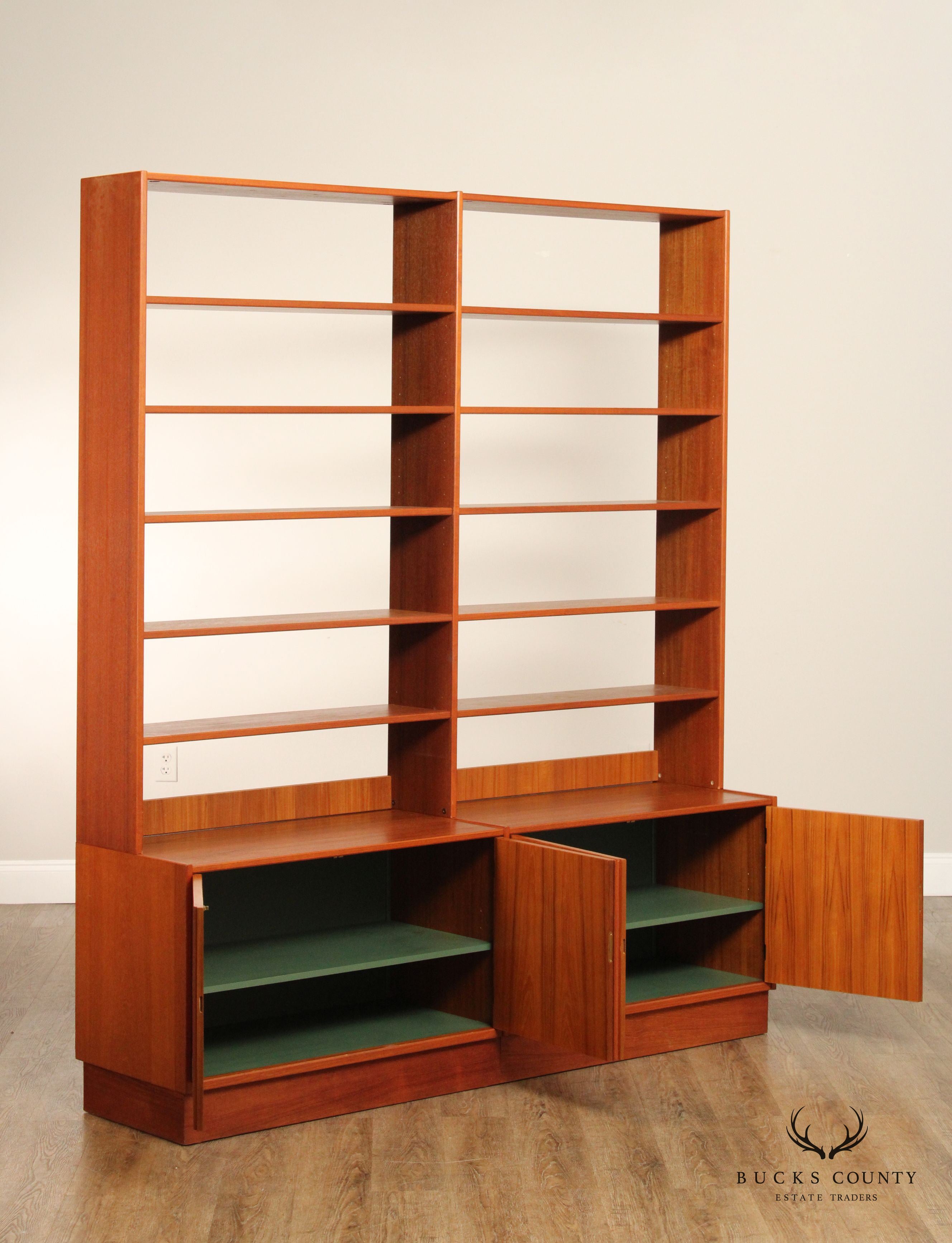 CARLO JENSEN VINTAGE DANISH TEAK HUNDEVAD & CO BOOKCASE CABINET