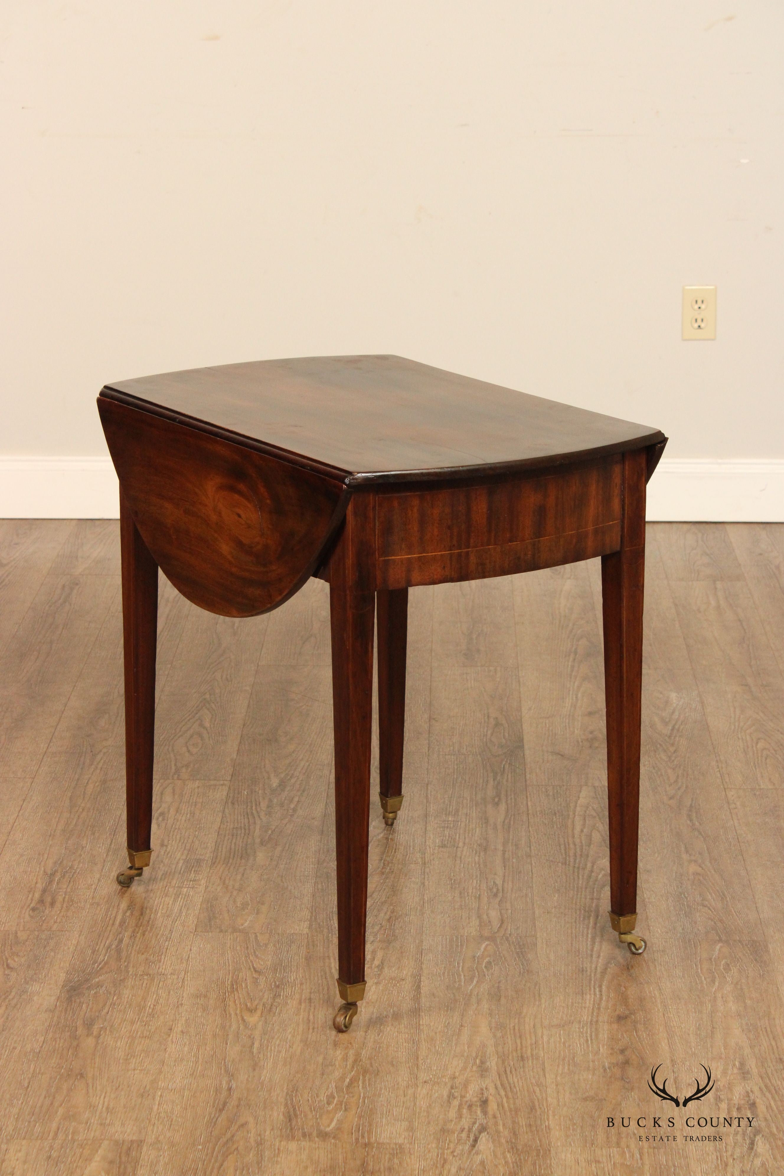 Antique Hepplewhite Mahogany Drop Leaf Pembroke Table