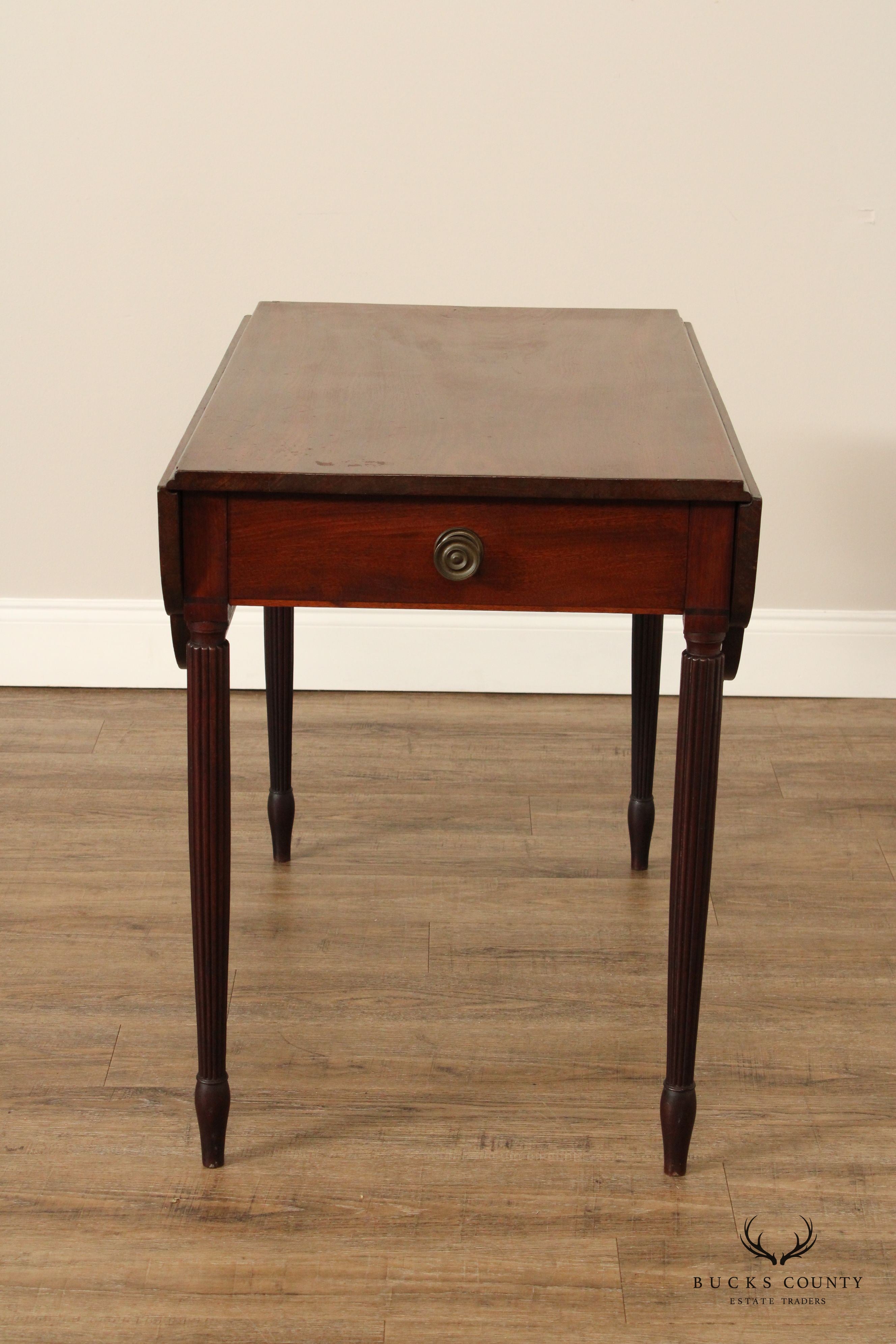 Antique American Federal Period Mahogany Pembroke Side Table