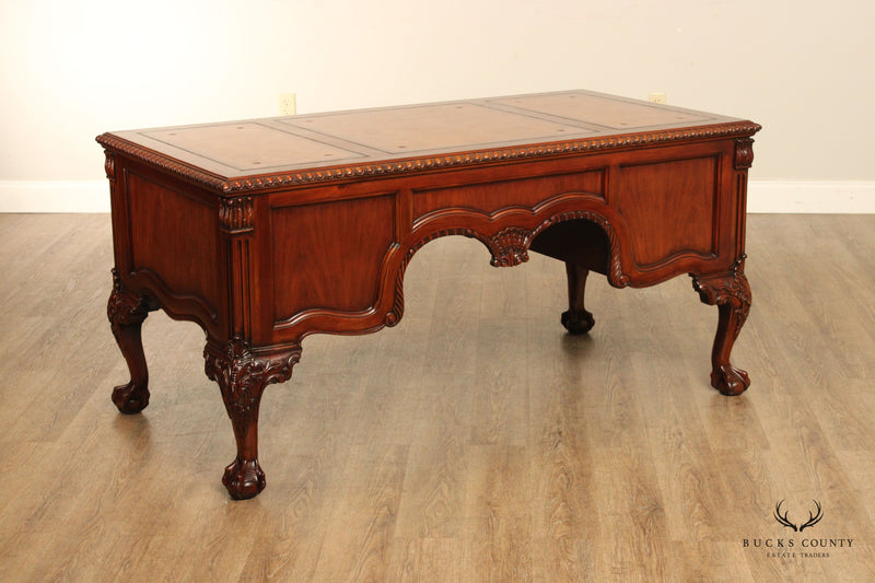 Sligh 'The Ellis Line' Georgian Style Leather Top Executive Desk