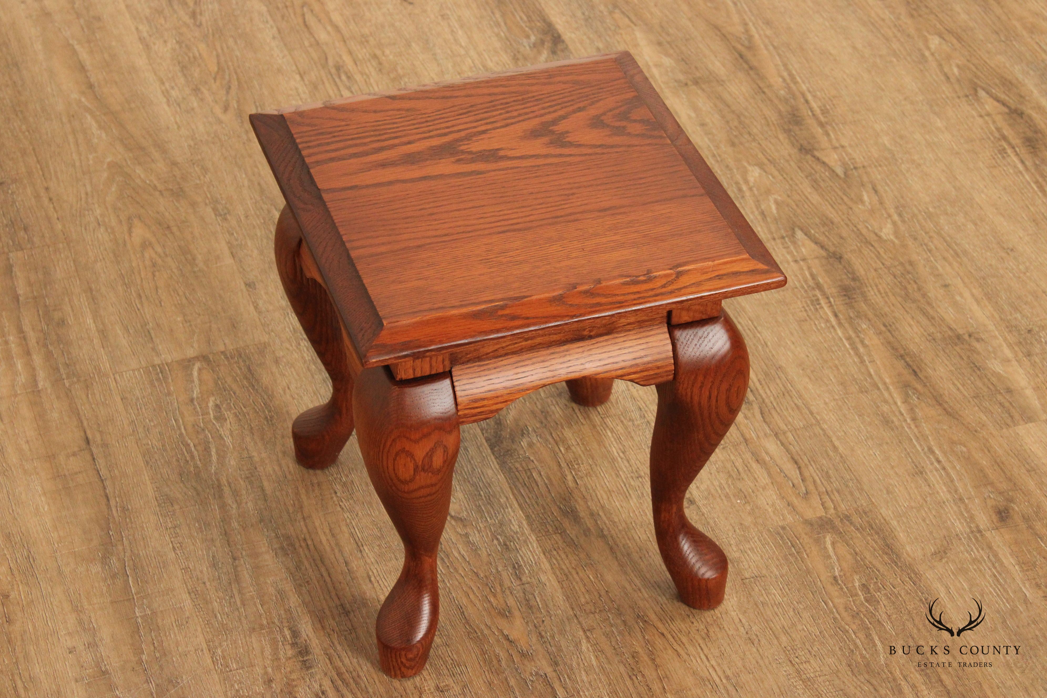 Queen Anne Style Oak Set of Three Nesting Tables