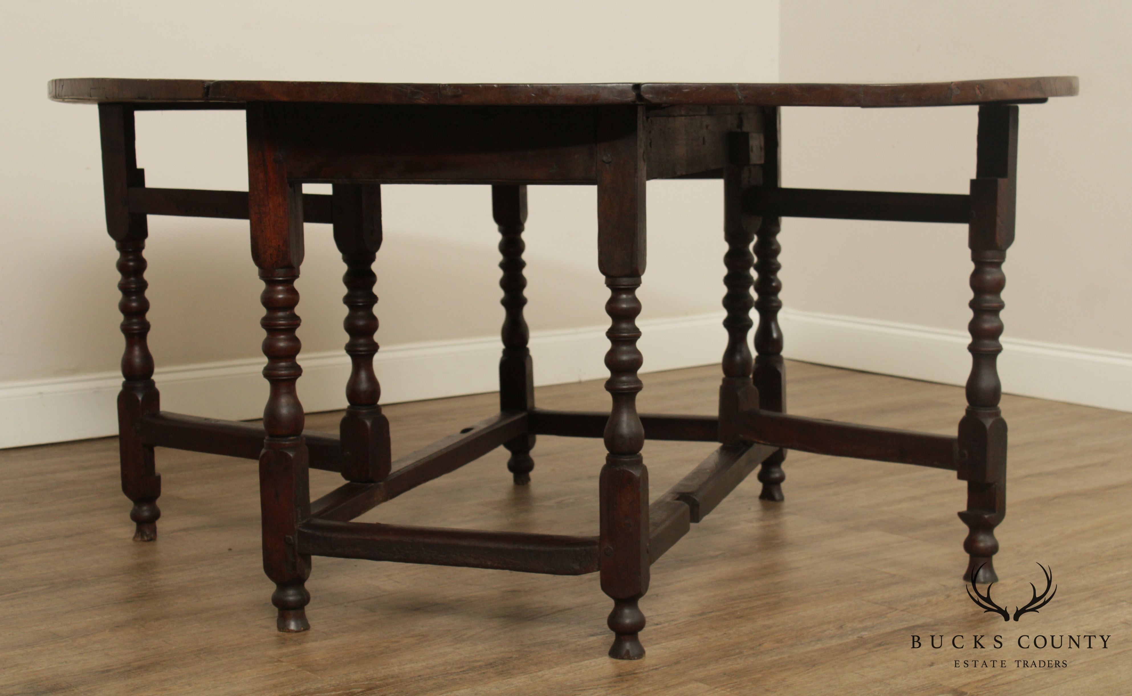 Antique 18th Century English Walnut Drop Leaf Table