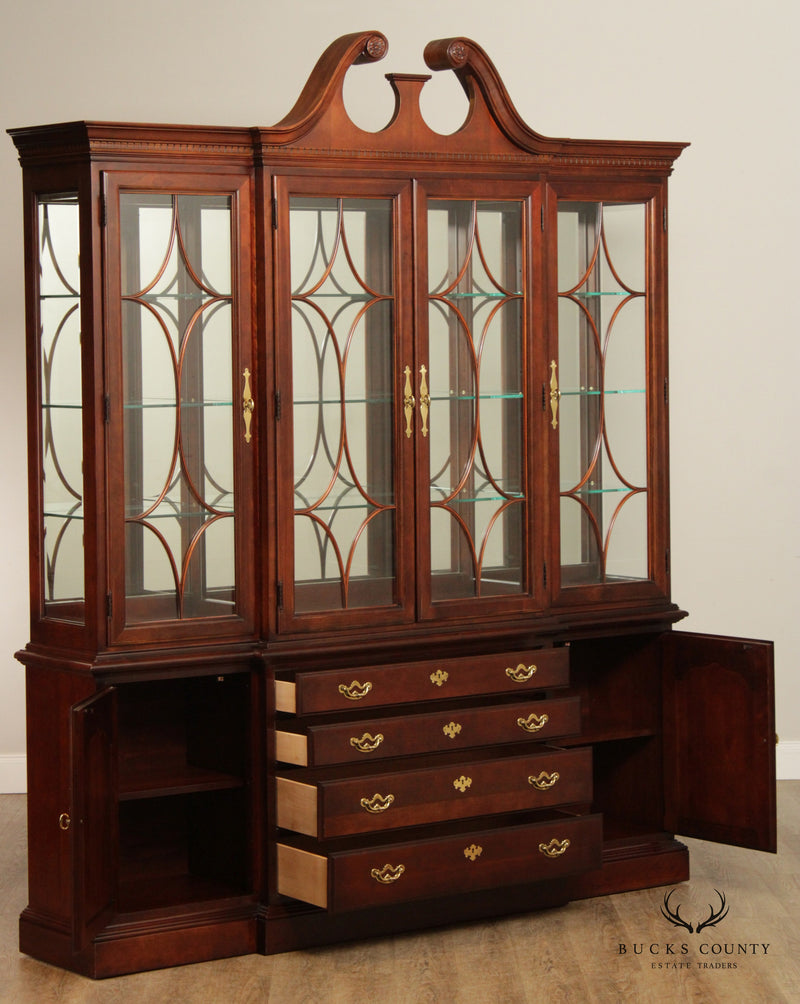 Thomasville Collectors Cherry Chippendale Style Breakfront China Cabinet