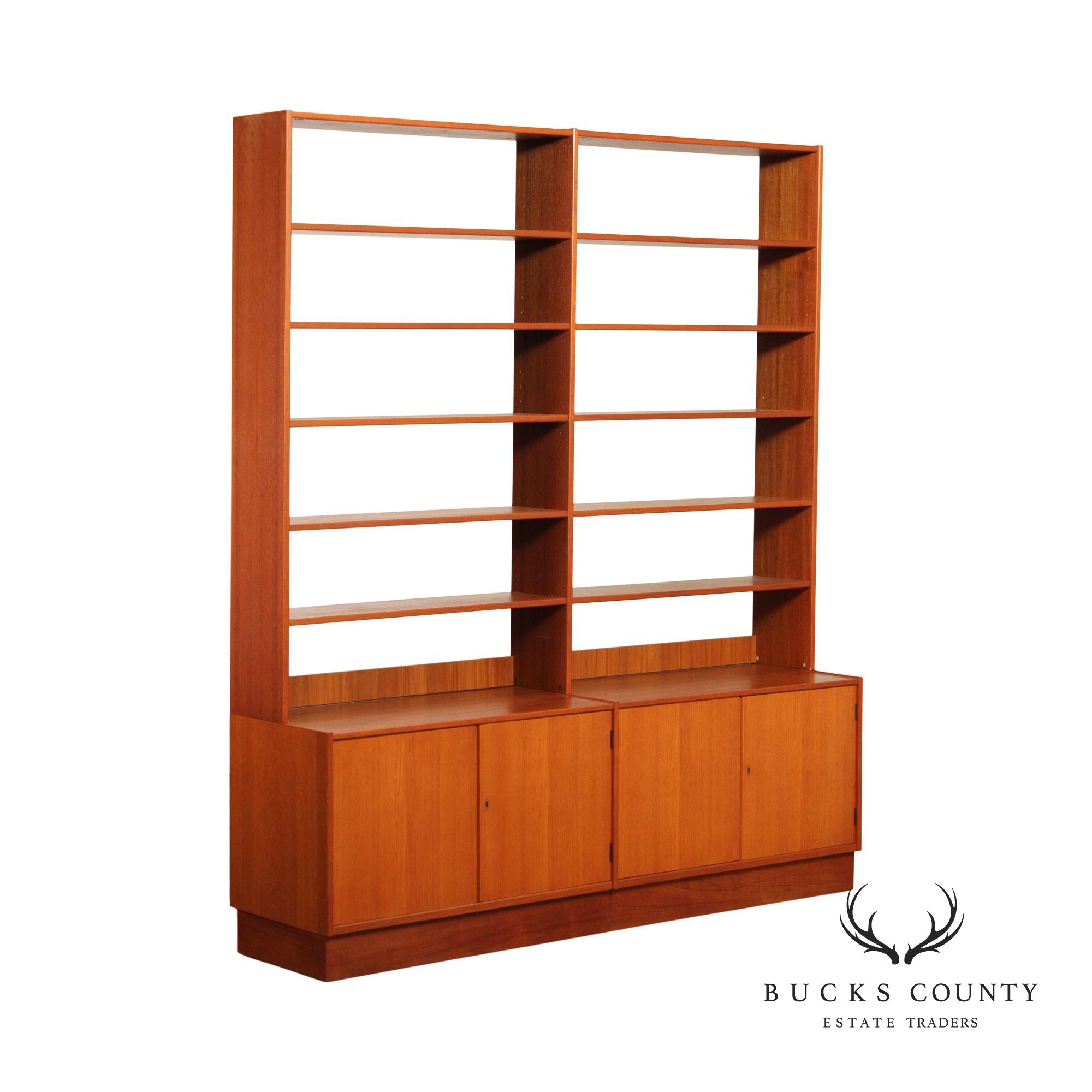 CARLO JENSEN VINTAGE DANISH TEAK HUNDEVAD & CO BOOKCASE CABINET