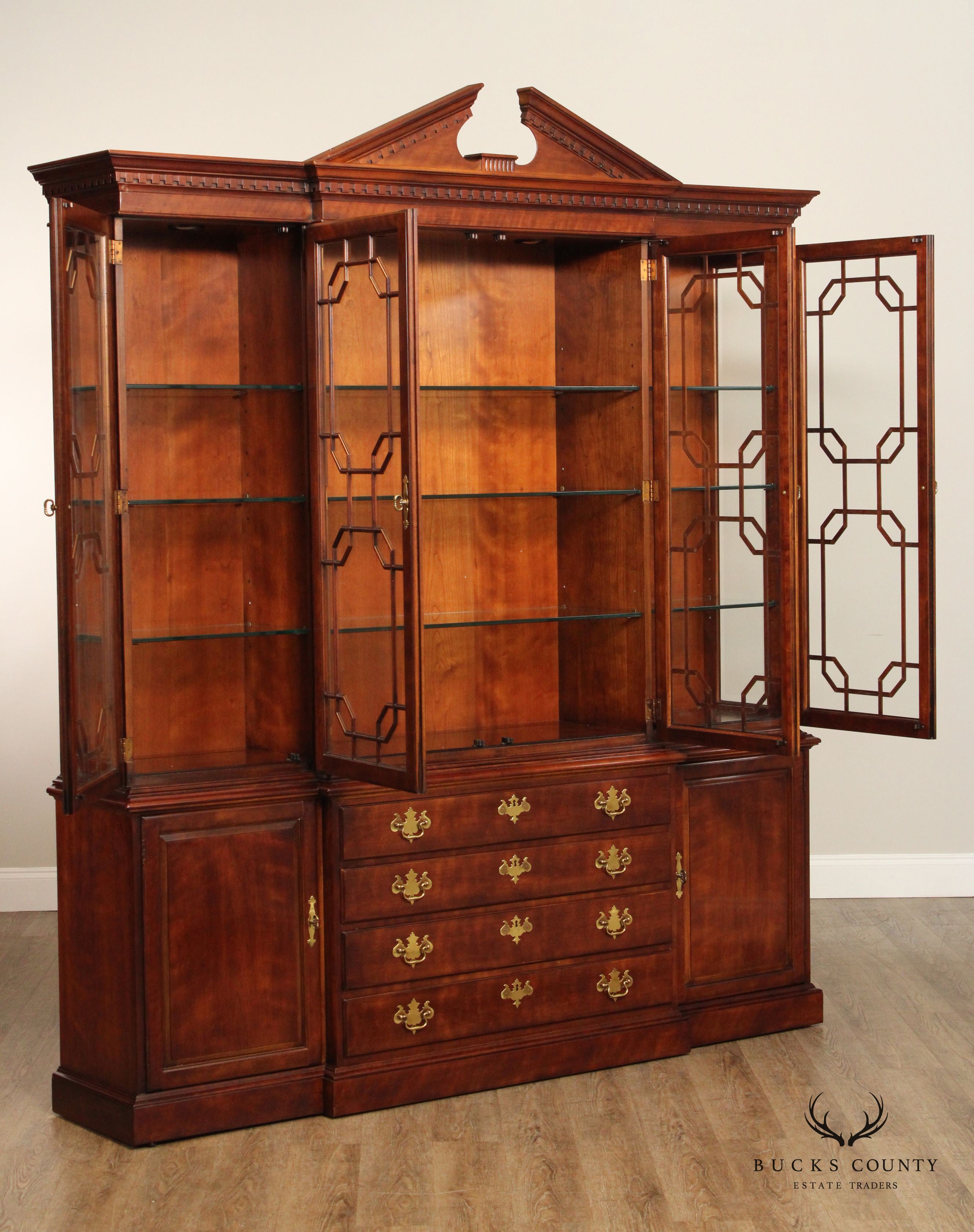 Henredon Chippendale Style Cherry Breakfront China Cabinet