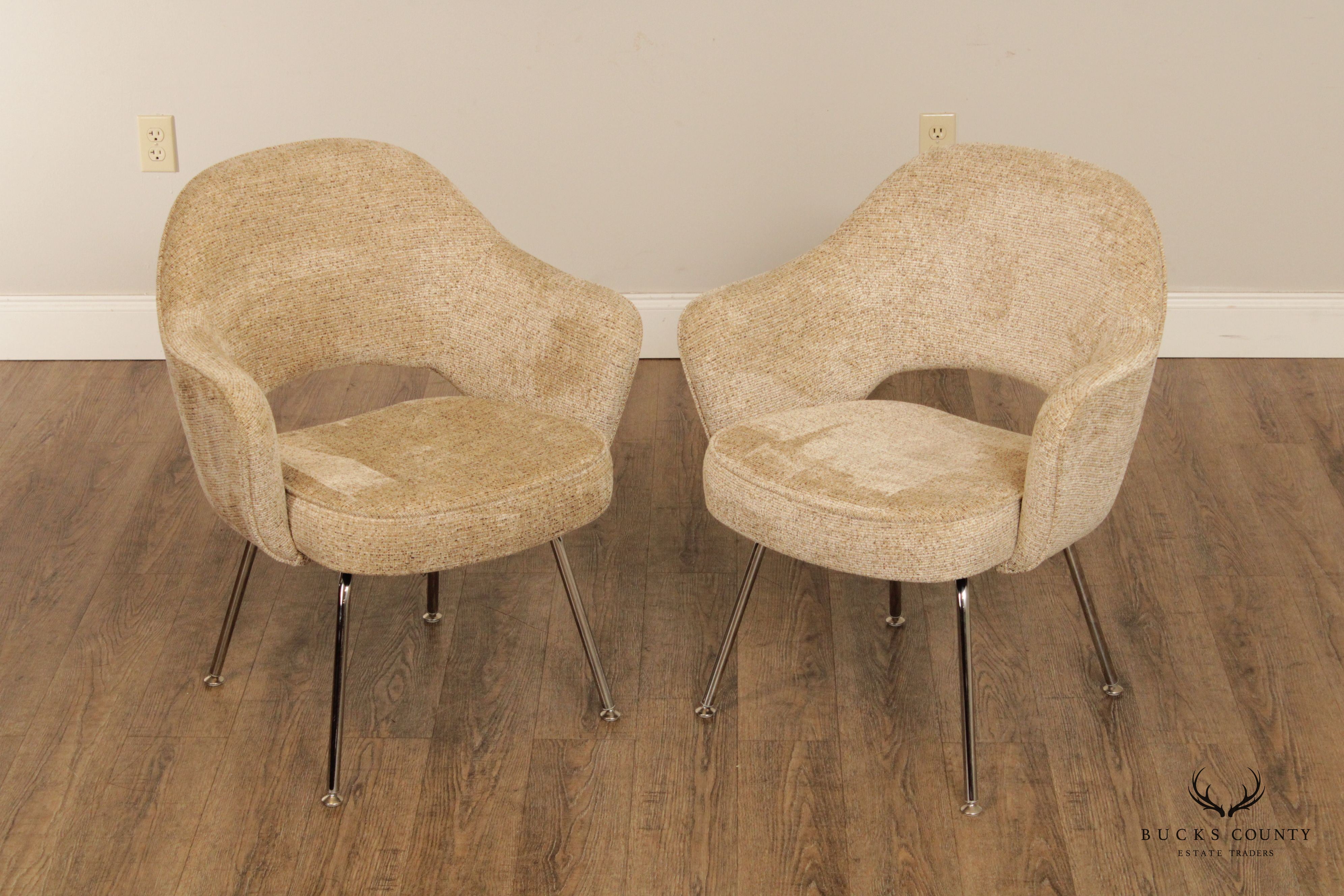 Eero Saarinen for Knoll Mid Century Modern Pair of Executive Armchairs