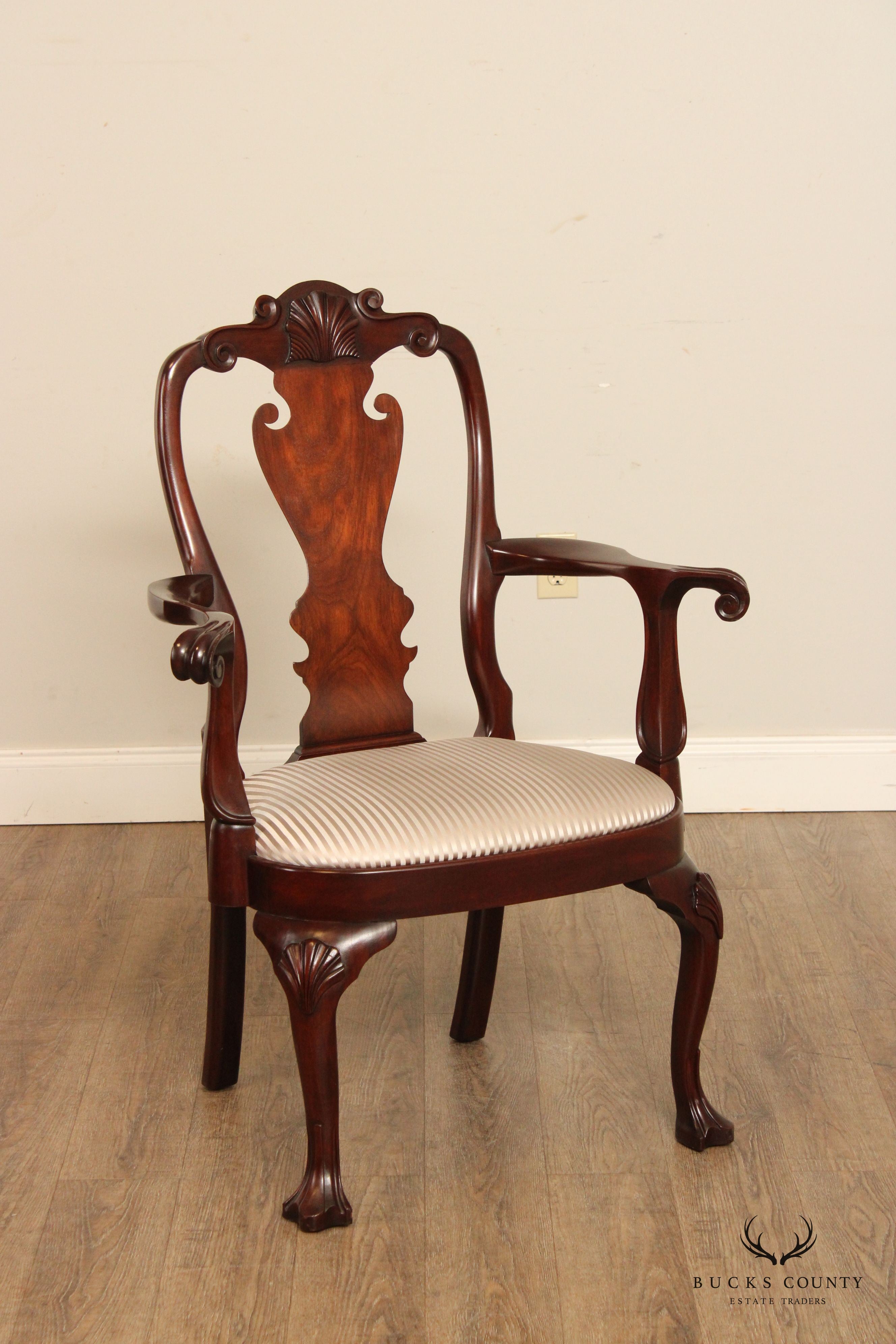 Henkel Harris Philadelphia Queen Anne Style Set Eight Mahogany Dining Chairs