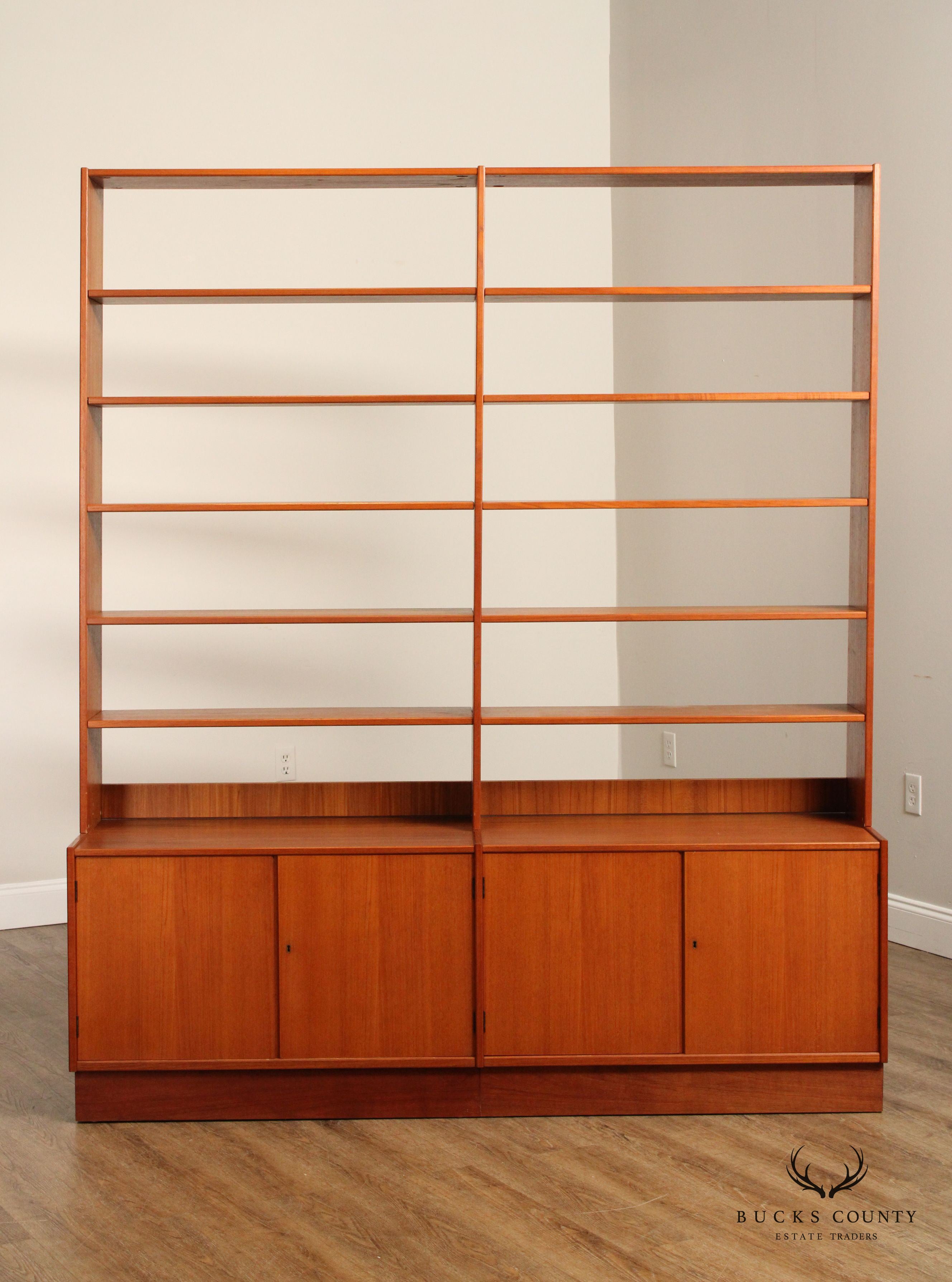 CARLO JENSEN VINTAGE DANISH TEAK HUNDEVAD & CO BOOKCASE CABINET