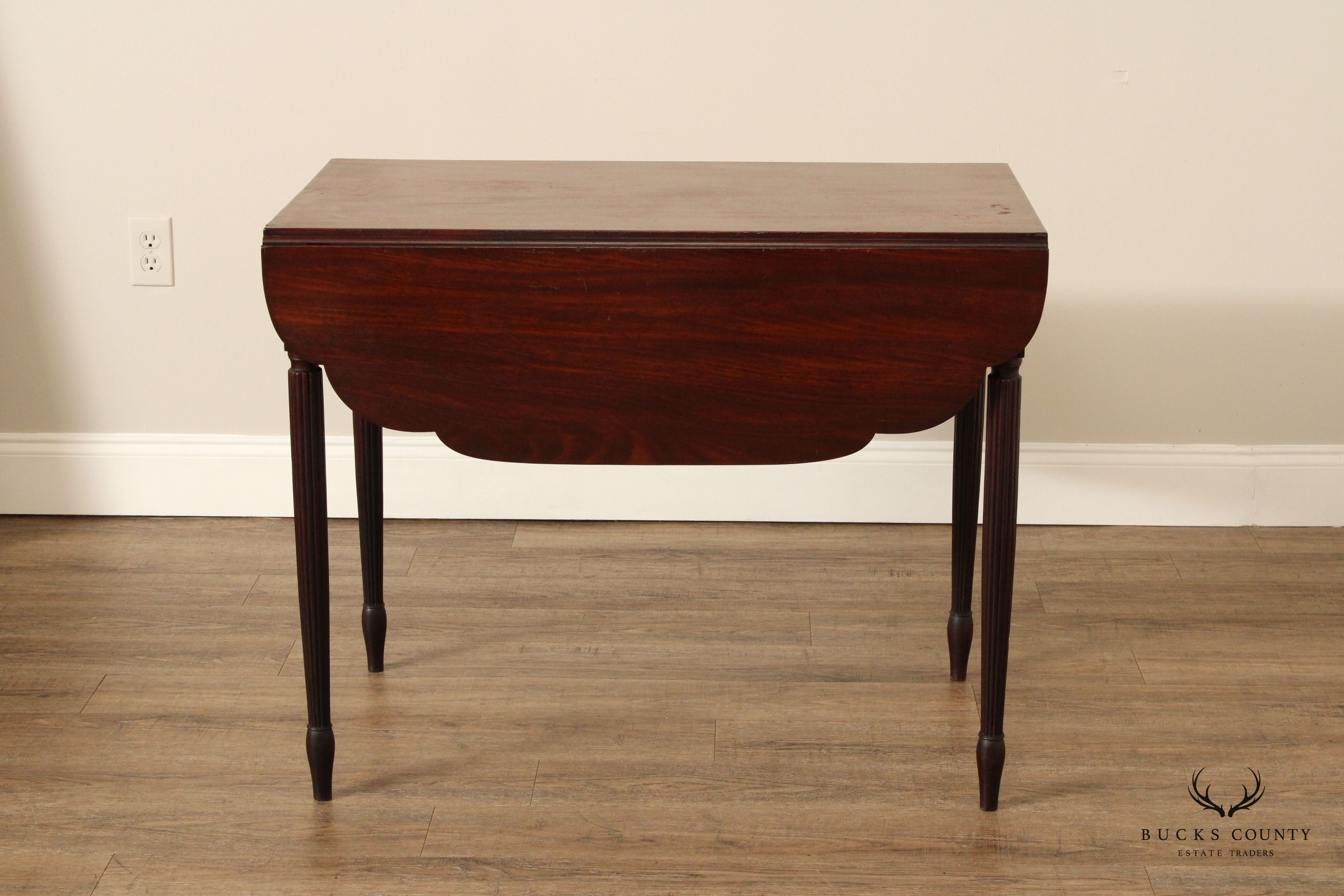 Antique American Federal Period Mahogany Pembroke Side Table