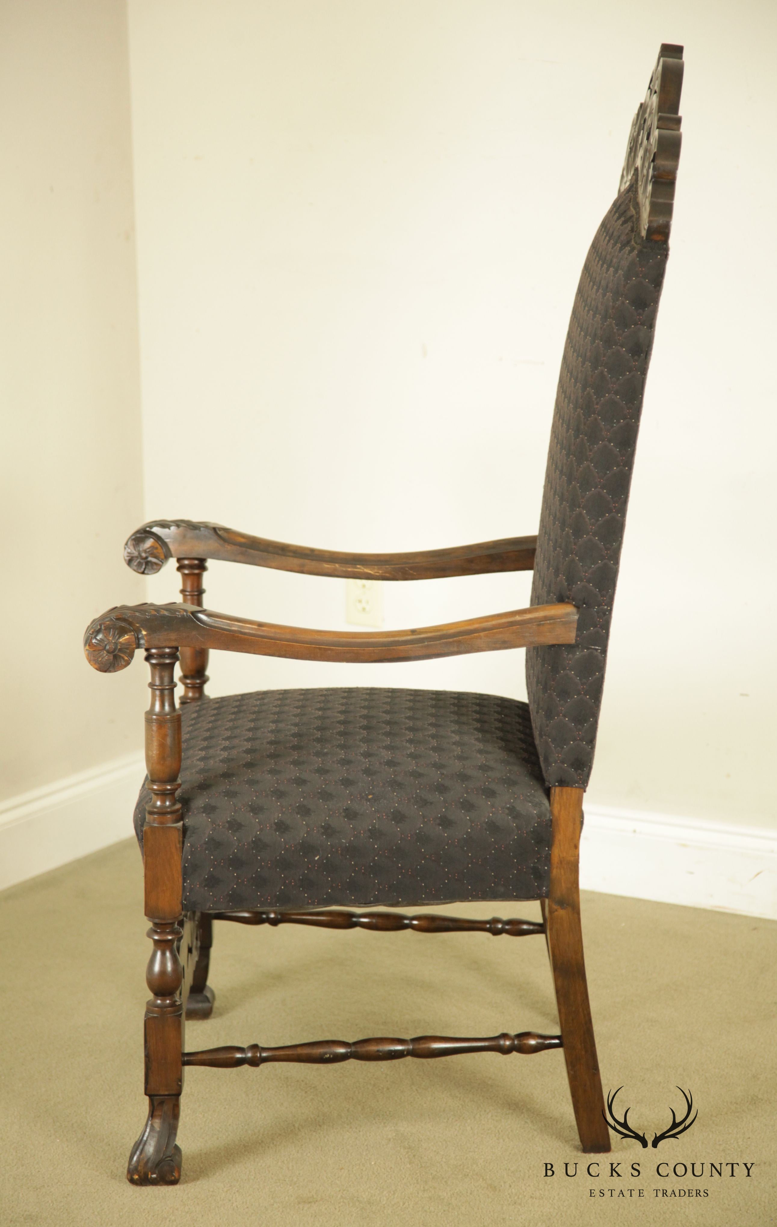 Antique Early 20th Century Renaissance Style Carved Walnut Throne Chair