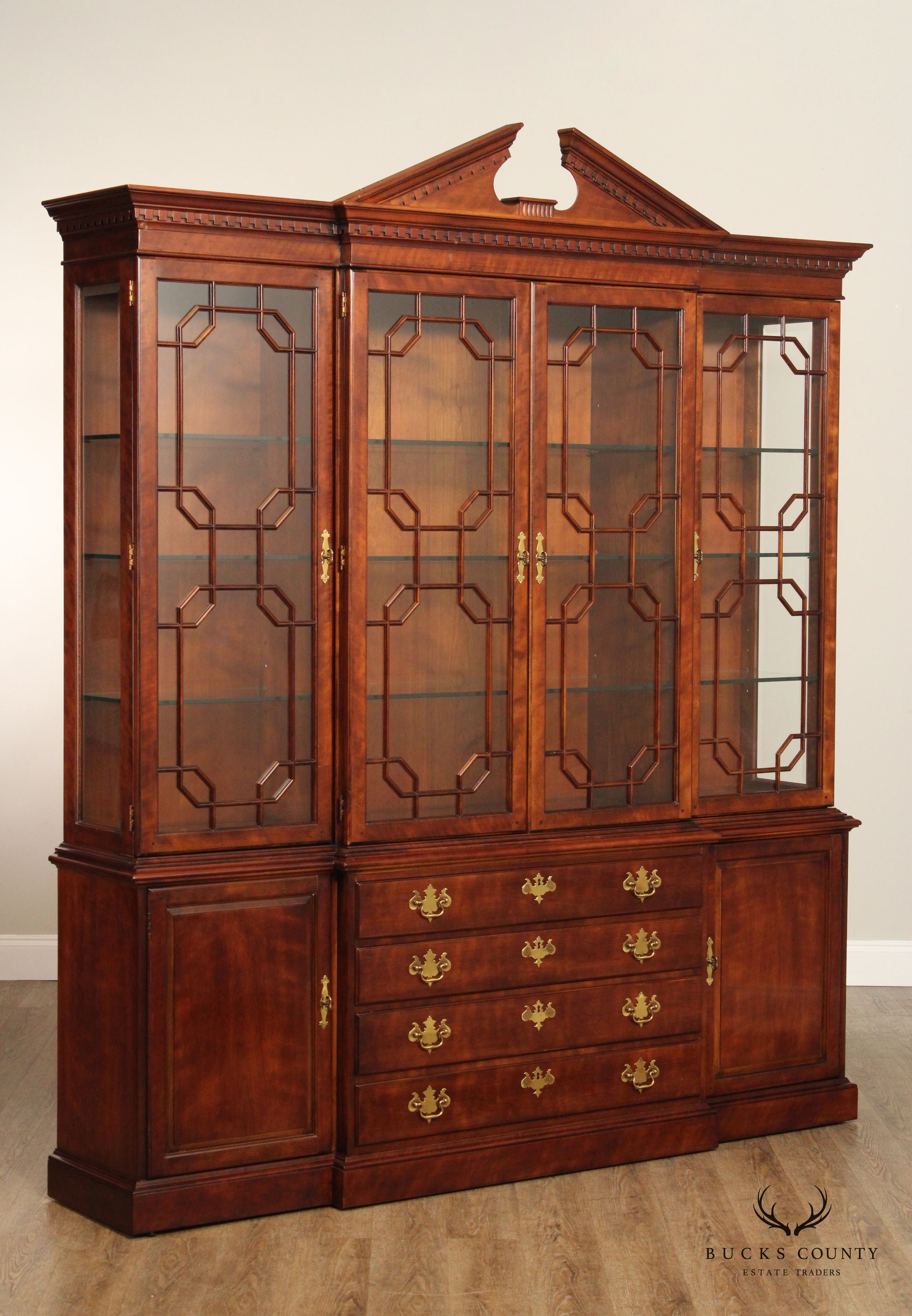 Henredon Chippendale Style Cherry Breakfront China Cabinet