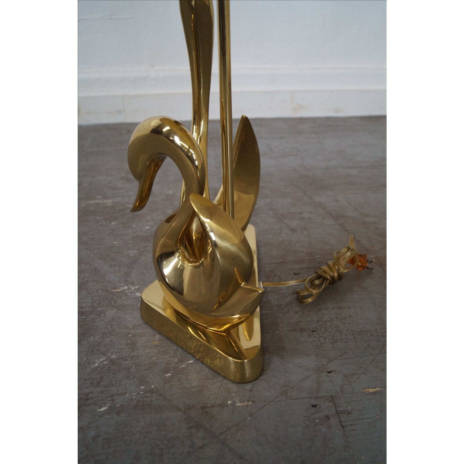 Vintage Italian Brass Swan Elegant Table Lamp