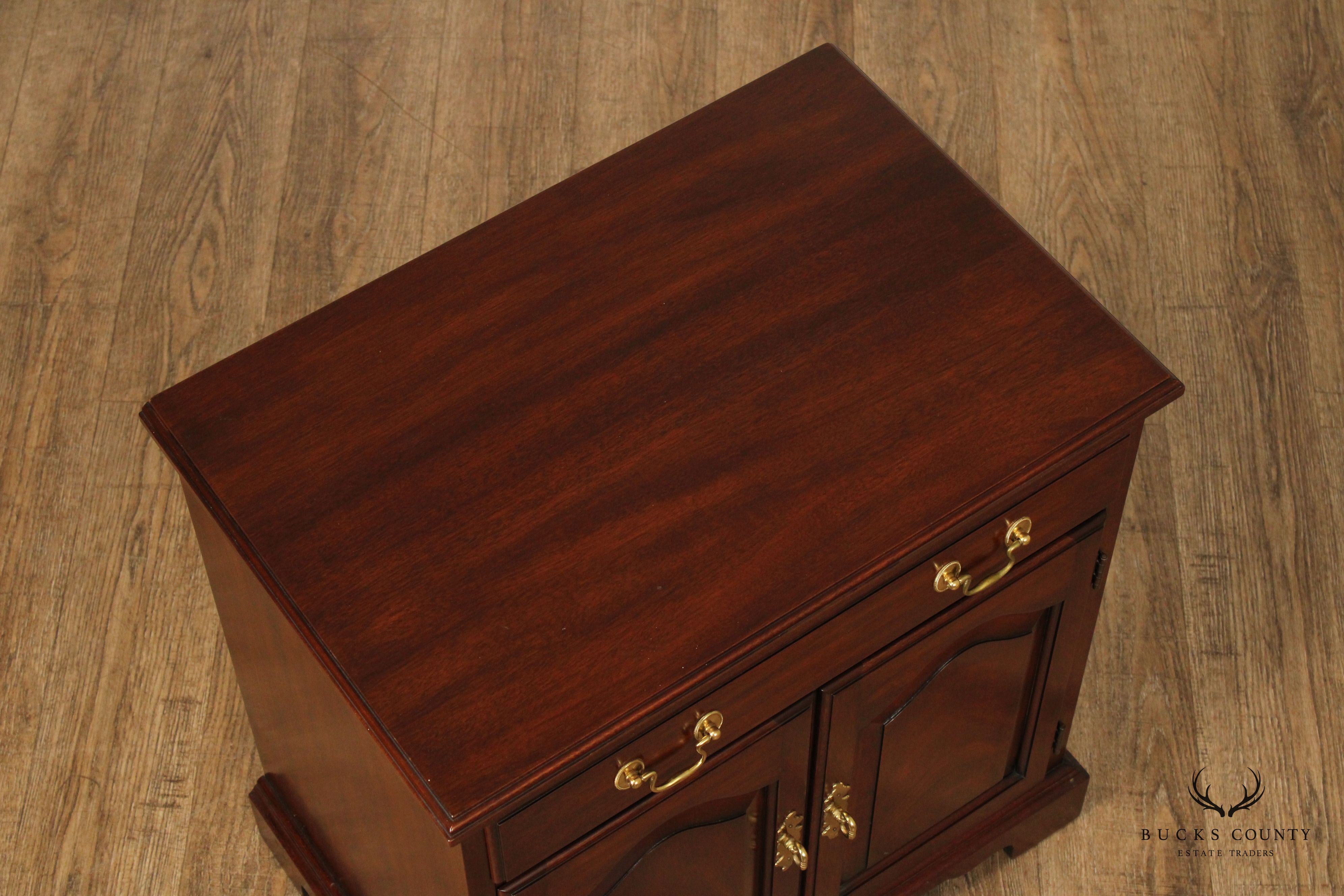 Henkel Harris Chippendale Style Pair of Mahogany Nightstands