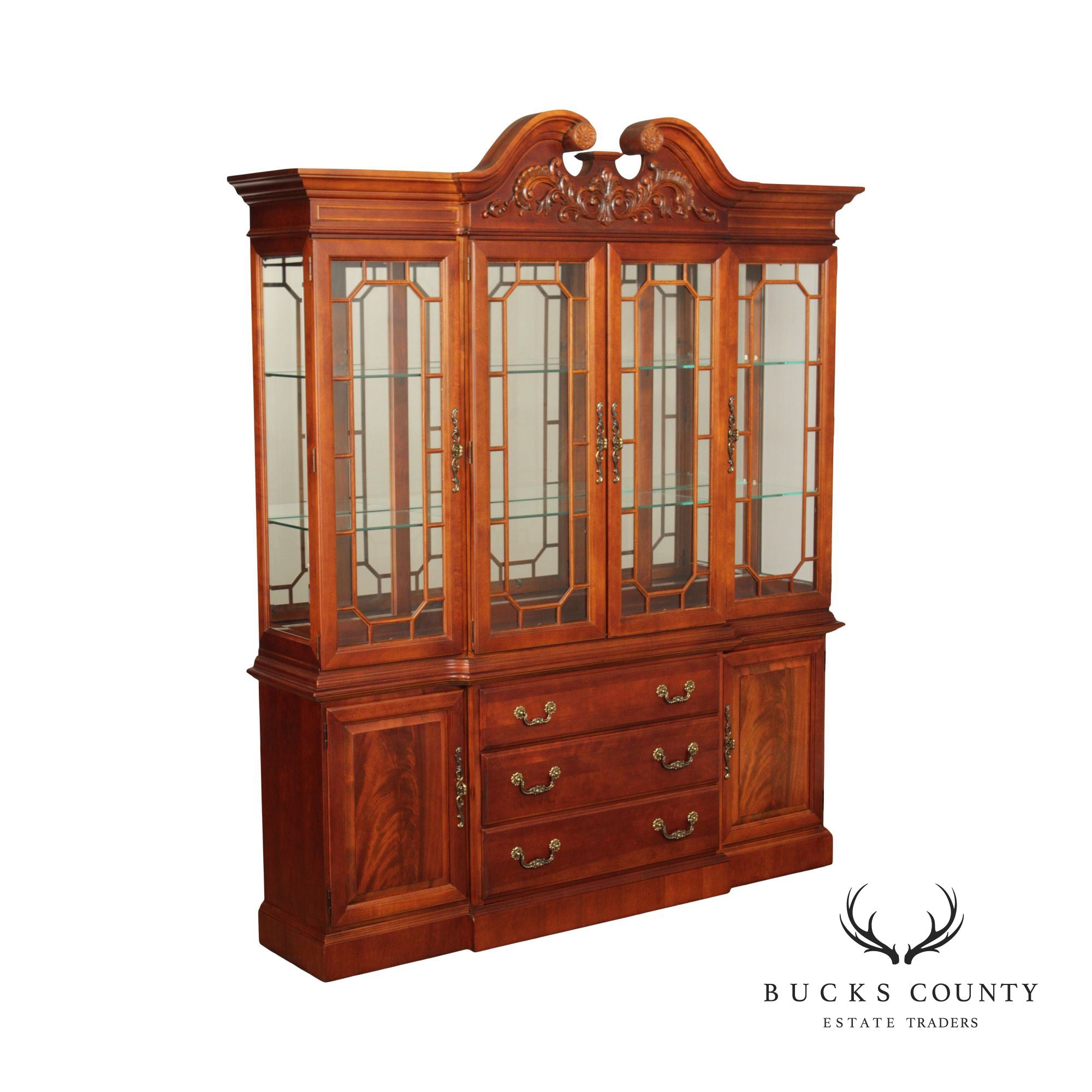 Stanley Chippendale Style Mahogany Breakfront China Cabinet