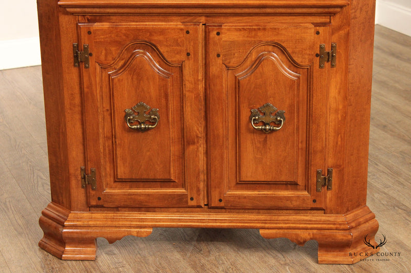 Temple Stuart Chippendale Style Maple Corner Cabinet