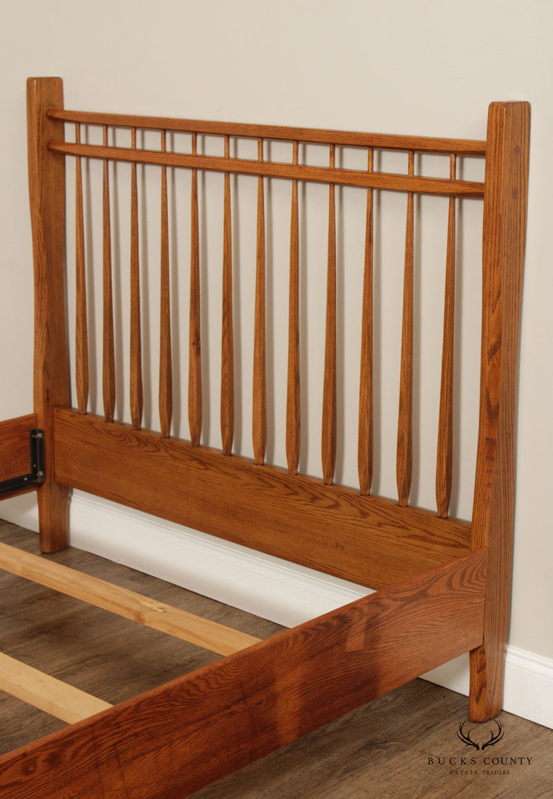 Hunt Country Furniture Oak Full Size Spindle Bed