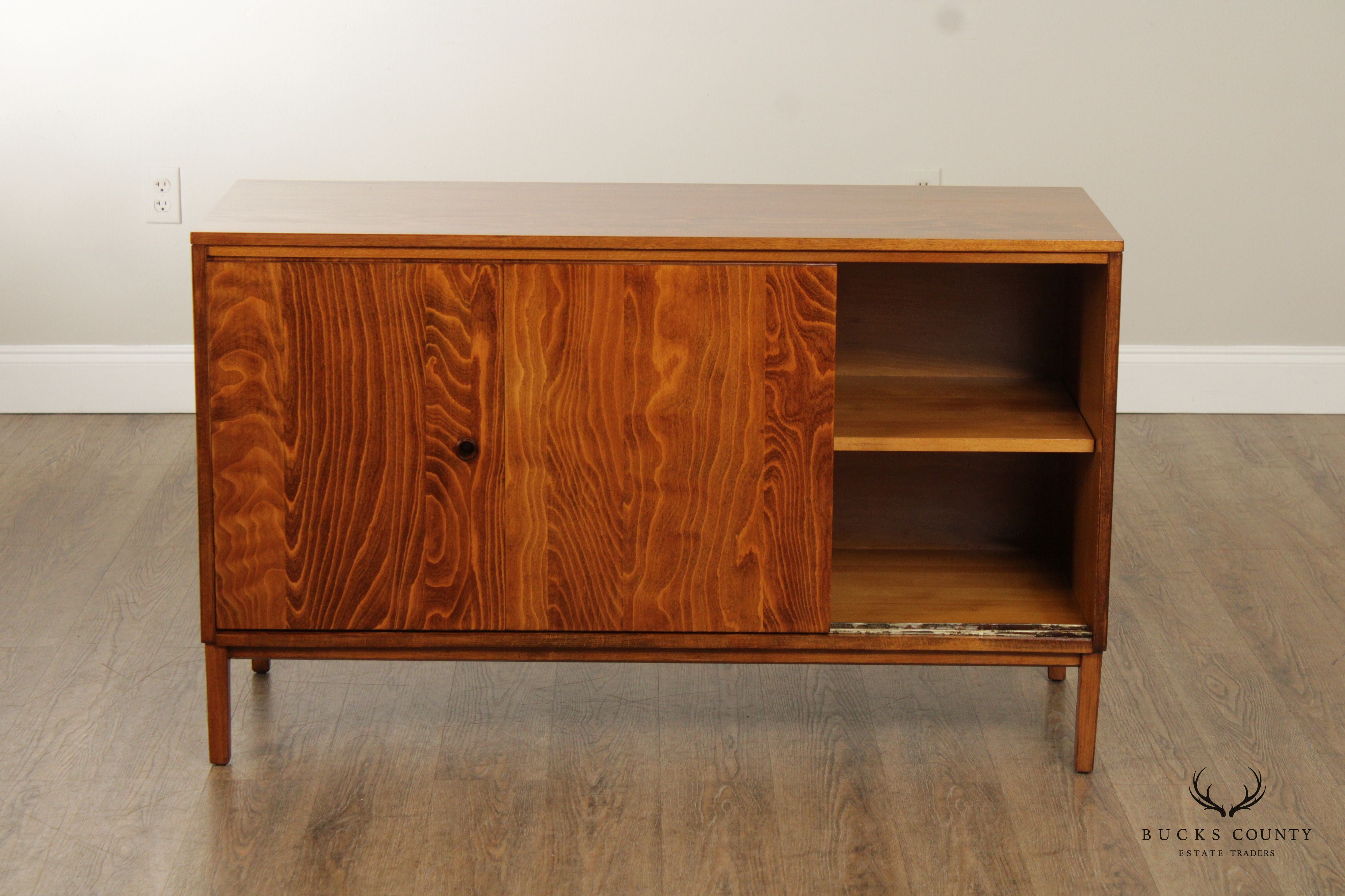 Paul McCobb Mid Century Modern Sliding Door Sideboard Credenza