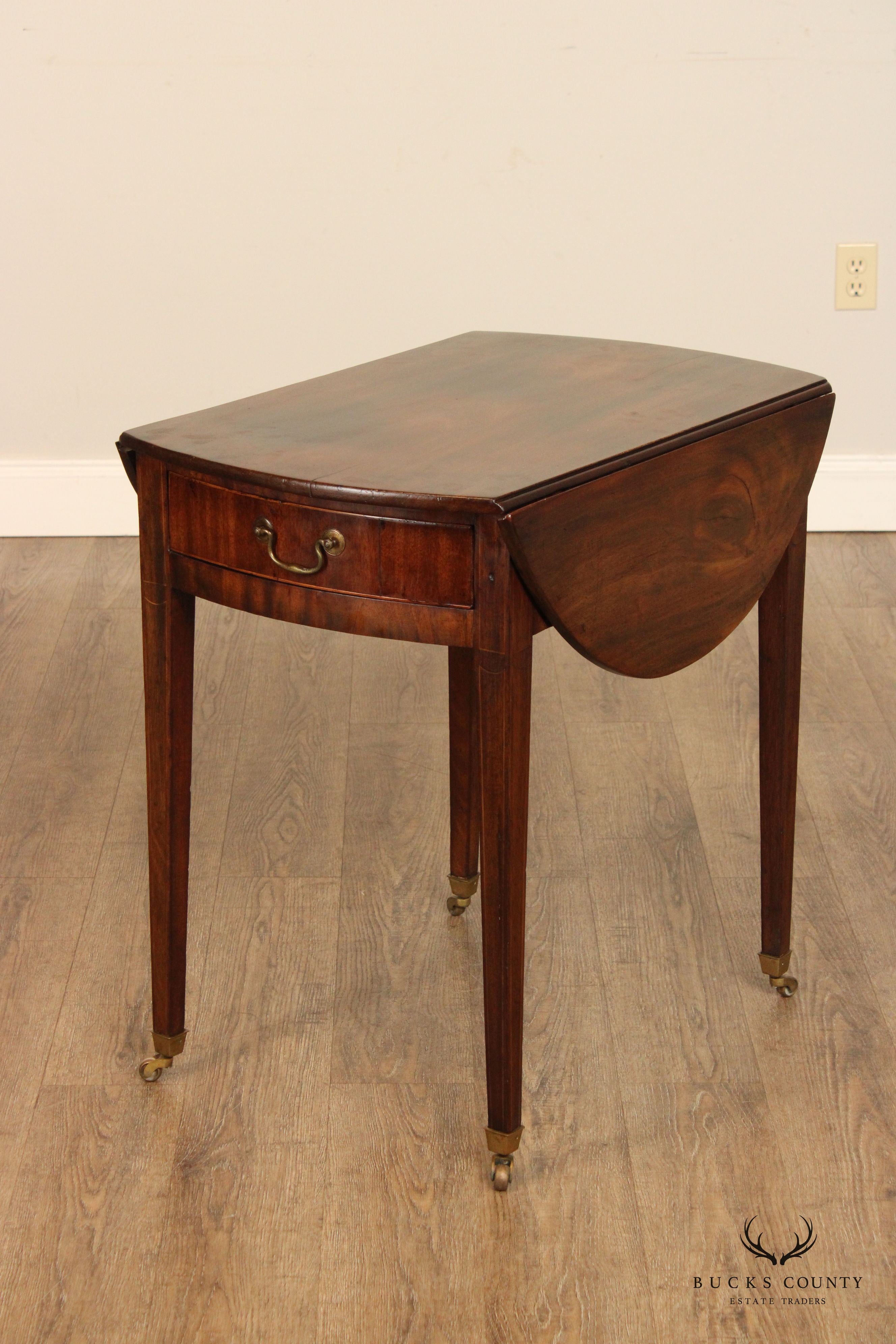 Antique Hepplewhite Mahogany Drop Leaf Pembroke Table