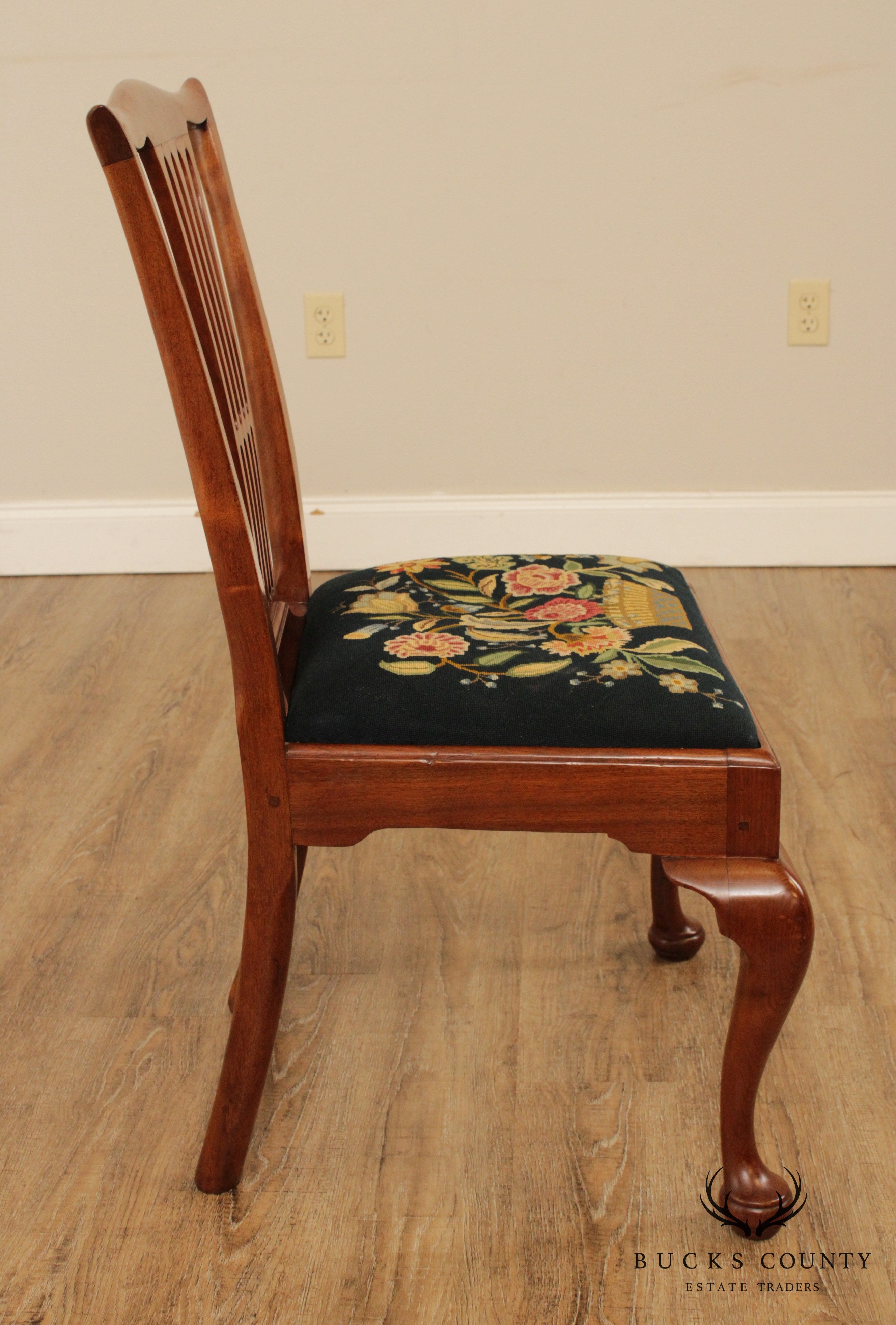 18th Century Antique American Mahogany Queen Anne Side Chair