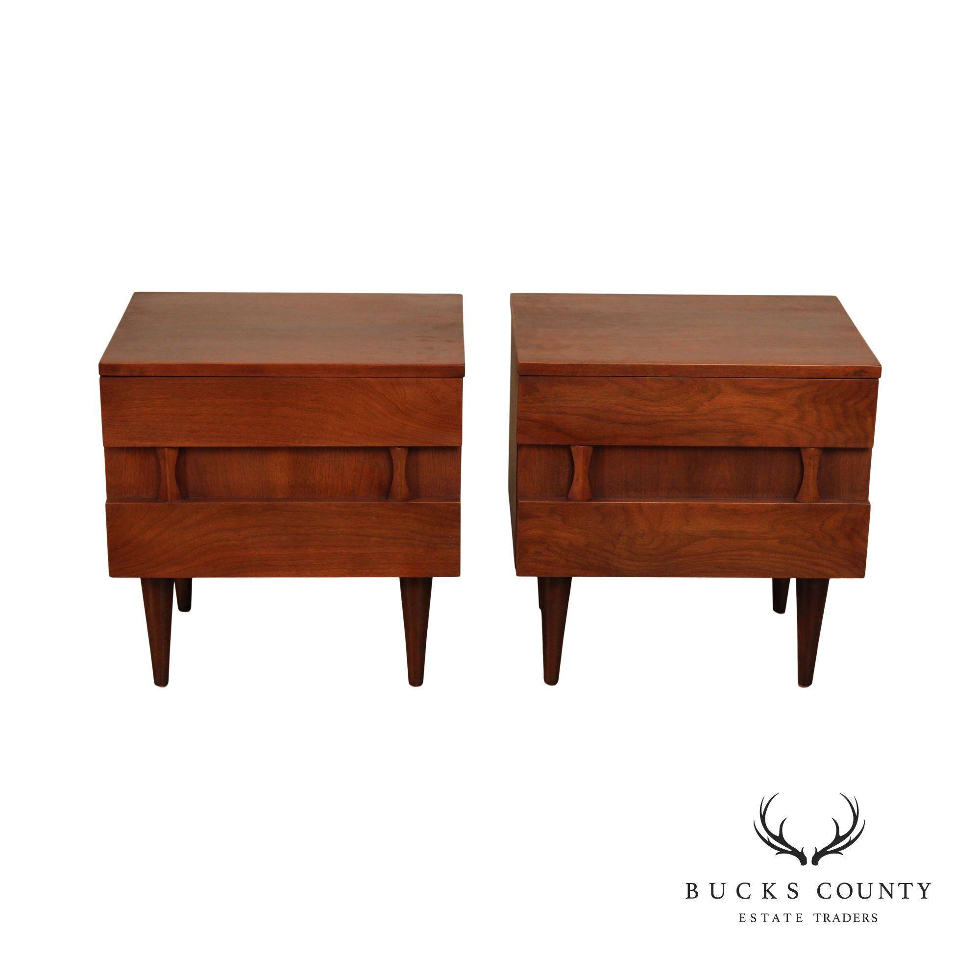 American of Martinsville Mid Century Modern Pair Walnut Nightstands