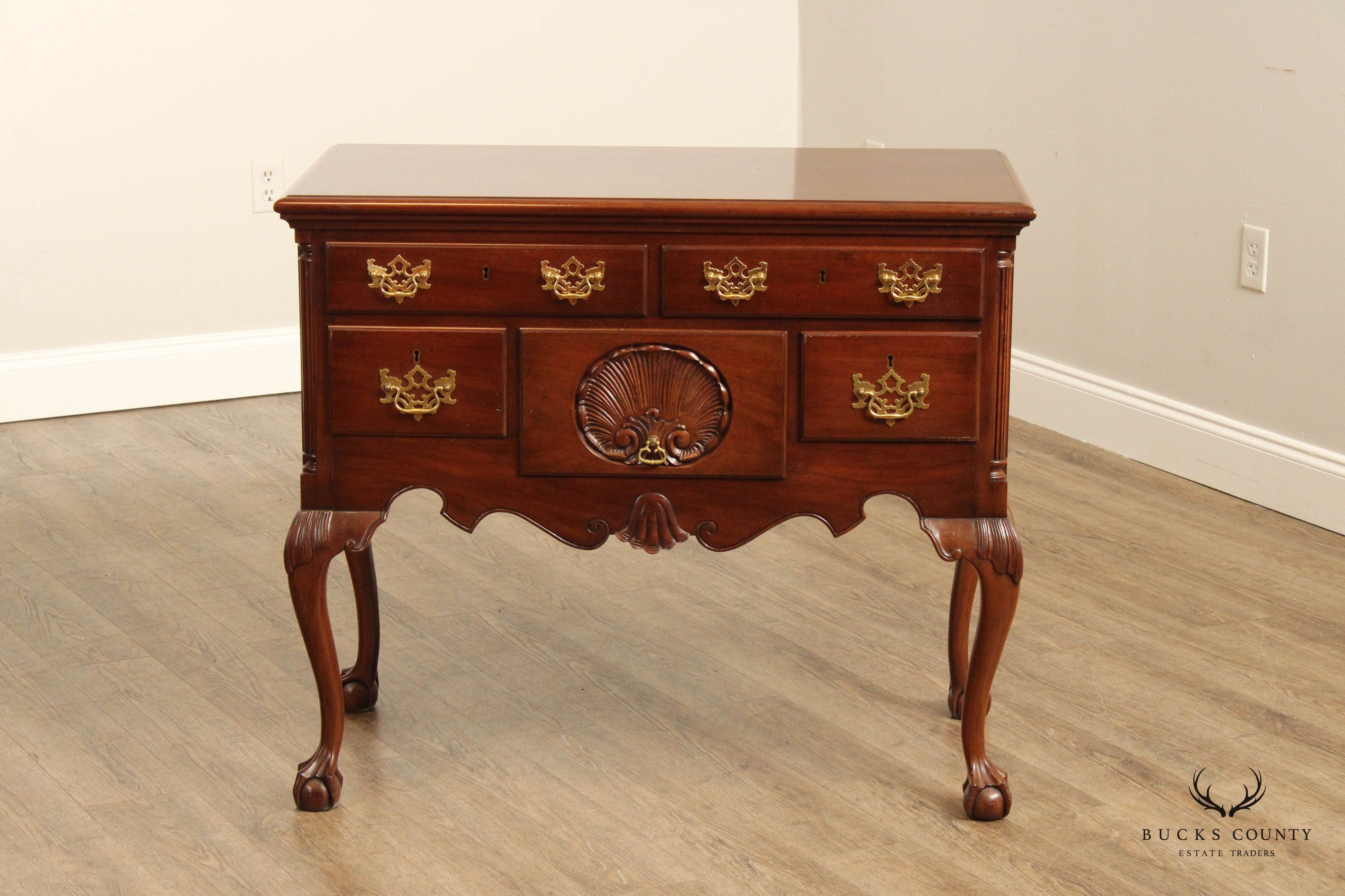 BIGGS KITTINGER OLD DOMINION CHIPPENDALE STYLE CARVED MAHOGANY LOWBOY